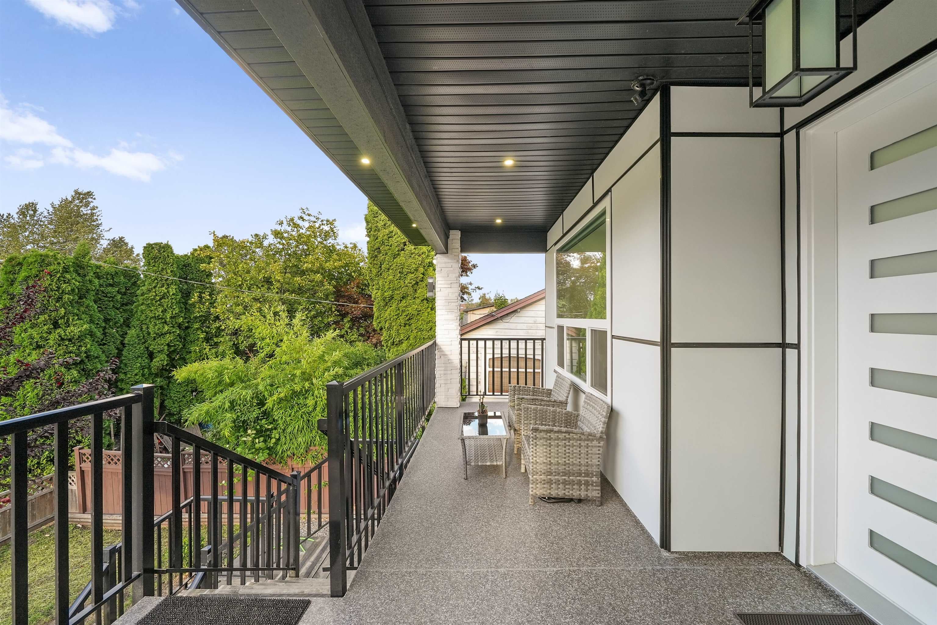 12822 114a Avenue, Surrey, V3R 2M9 — photo 4