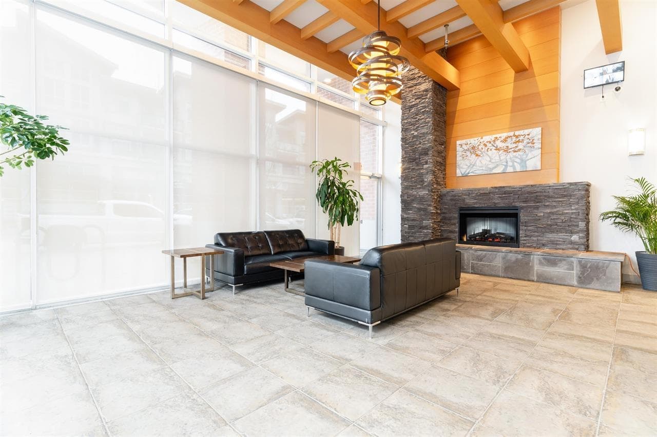 601 - 400 Capilano Road, Port Moody, V3H 0E1 — photo 3