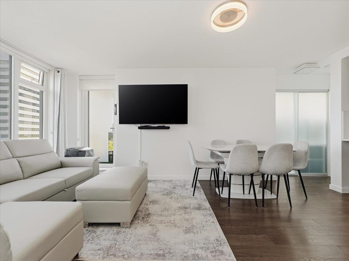 1707 - 5515 Boundary Road, Vancouver, V5R 0E3 — photo 1