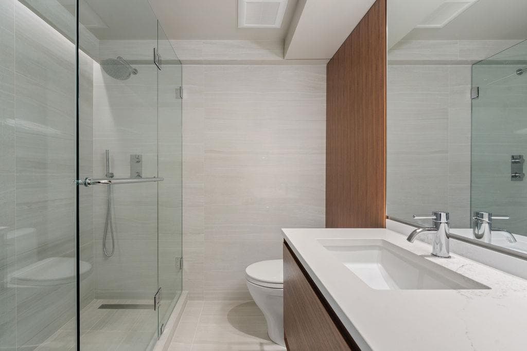 305 - 4101 Yew Street, Vancouver, V6L 3B7 — photo 4