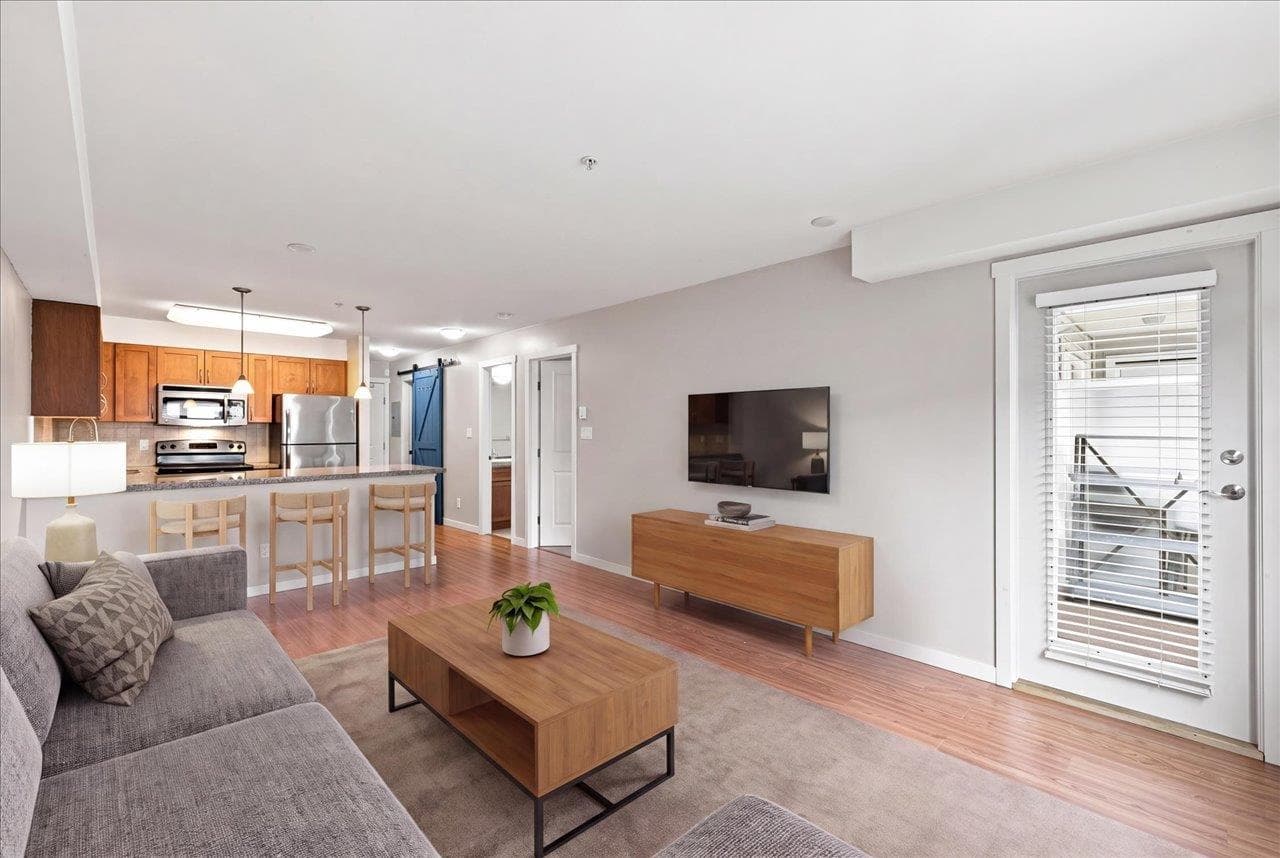 205 - 2373 Atkins Avenue, Port Coquitlam, V3C 1Y7 — photo 4