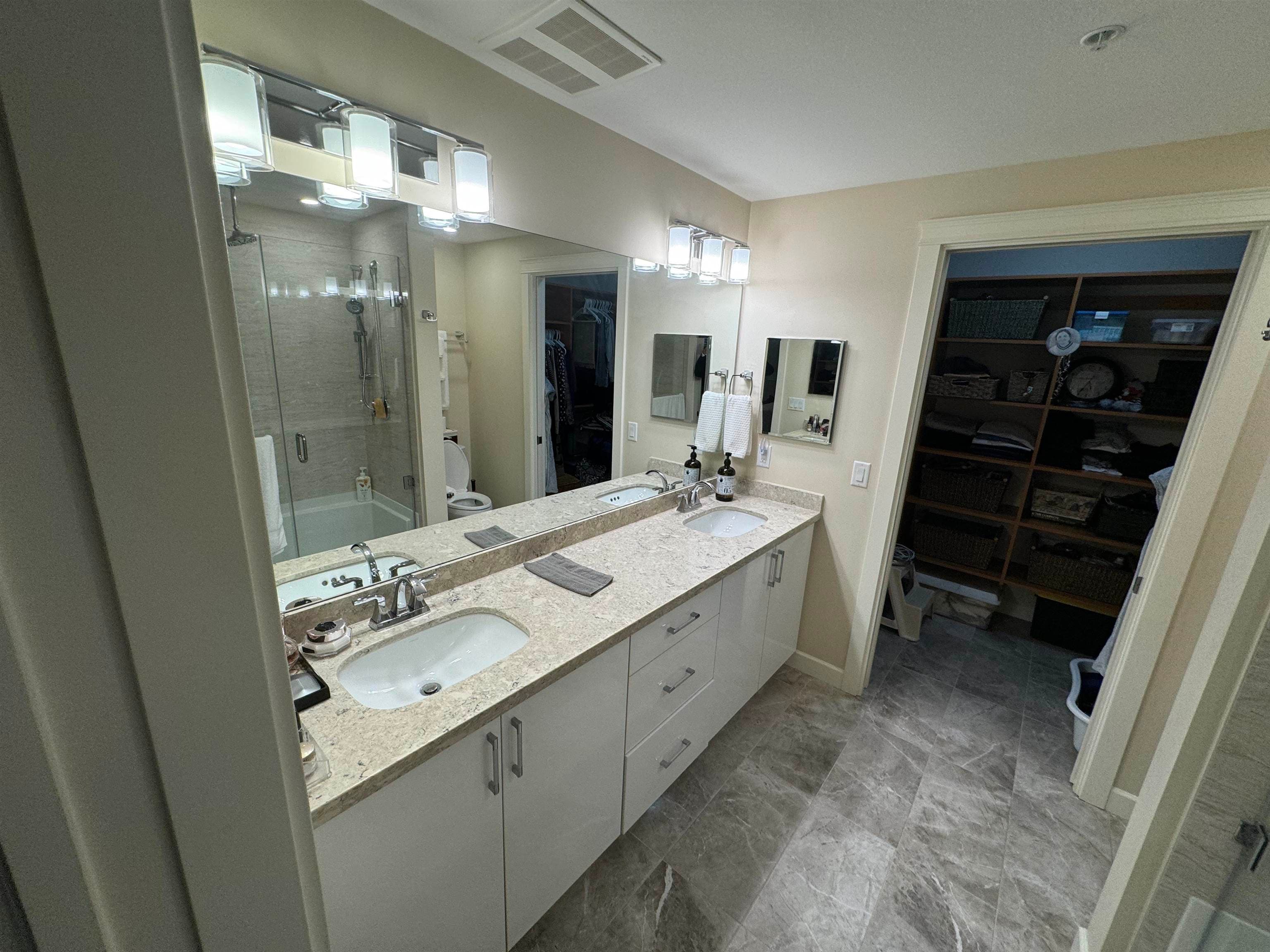 409 - 3535 146a Street, Surrey, V4P 0H2 — photo 1