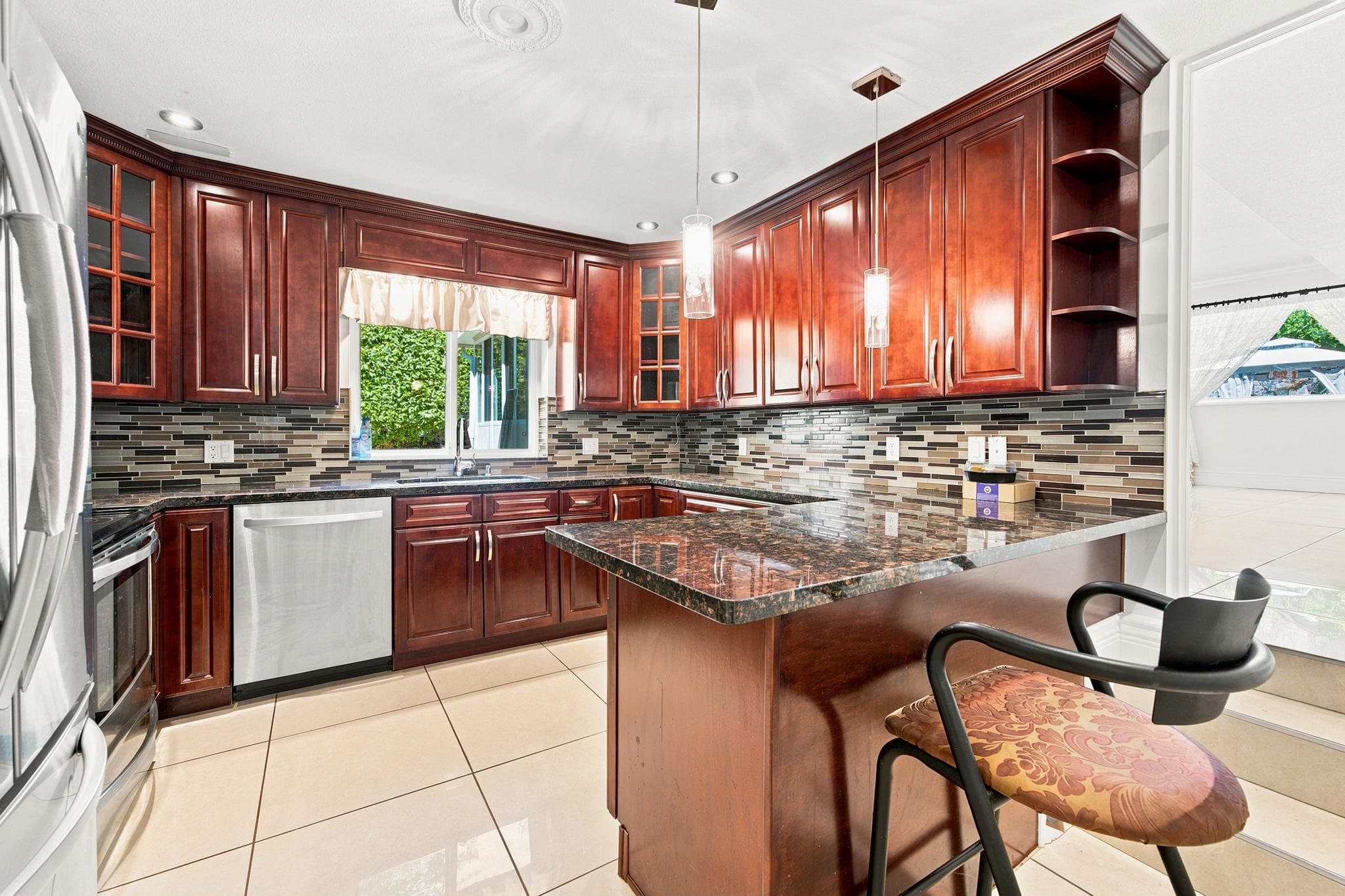 5553 Nancy Greene Way, North Vancouver, V7R 4R6 — photo 5