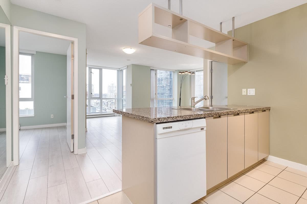 1708 - 1082 Seymour Street, Vancouver, V6B 1X9 — photo 3