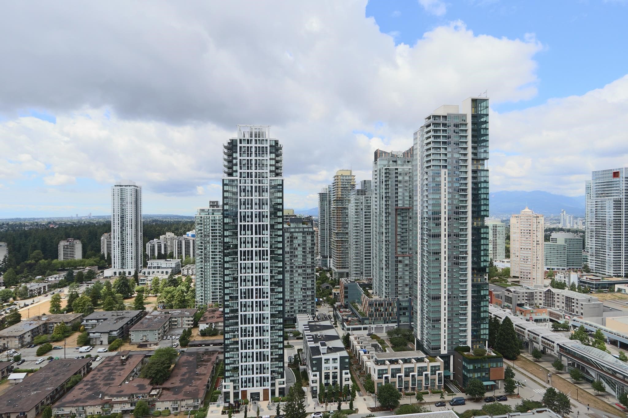 2401 - 6608 Sussex Avenue, Burnaby, V5H 0M3 — photo 2
