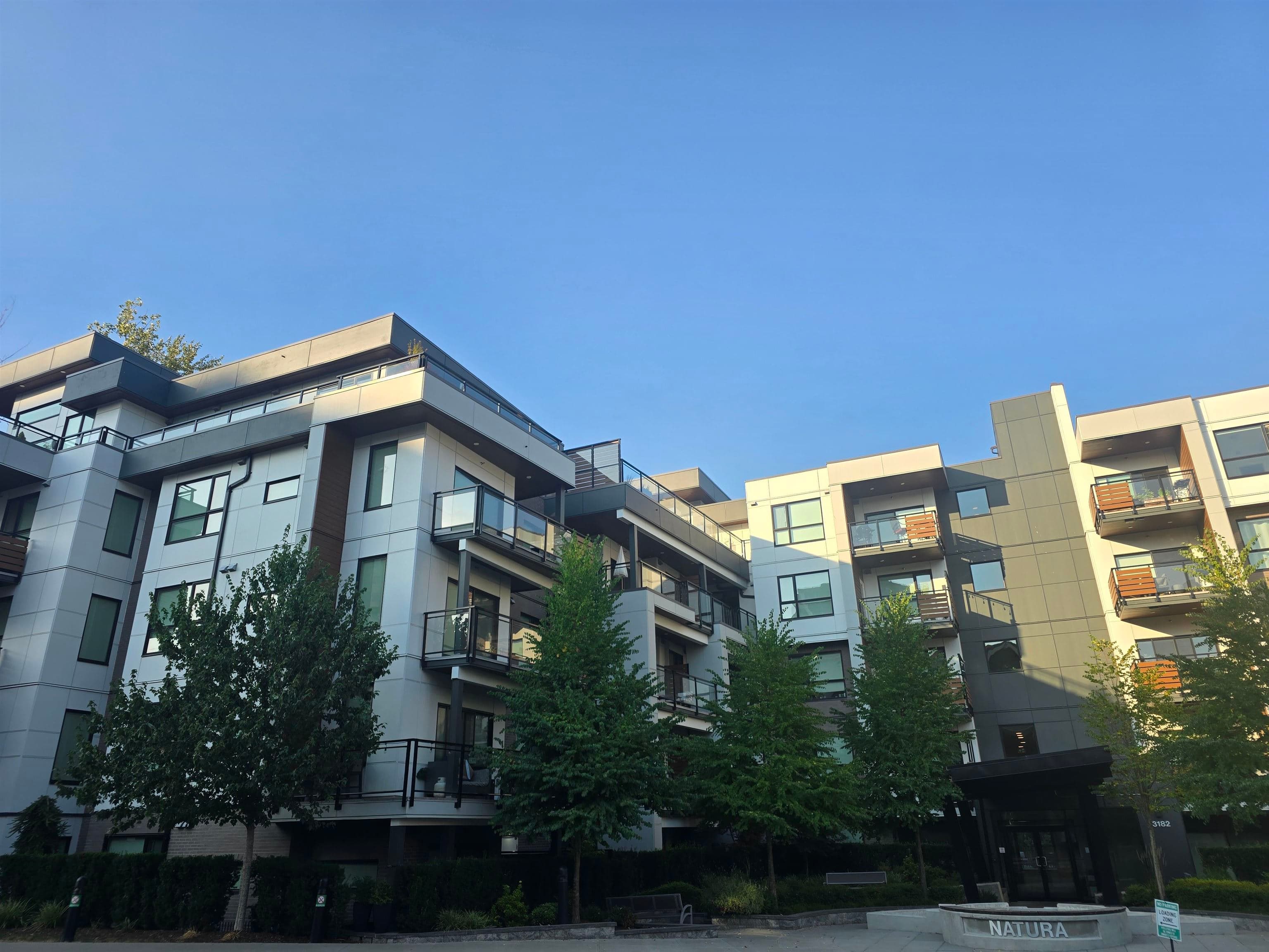205 - 3182 Gladwin Road, Abbotsford, V2T 0K8 — photo 1