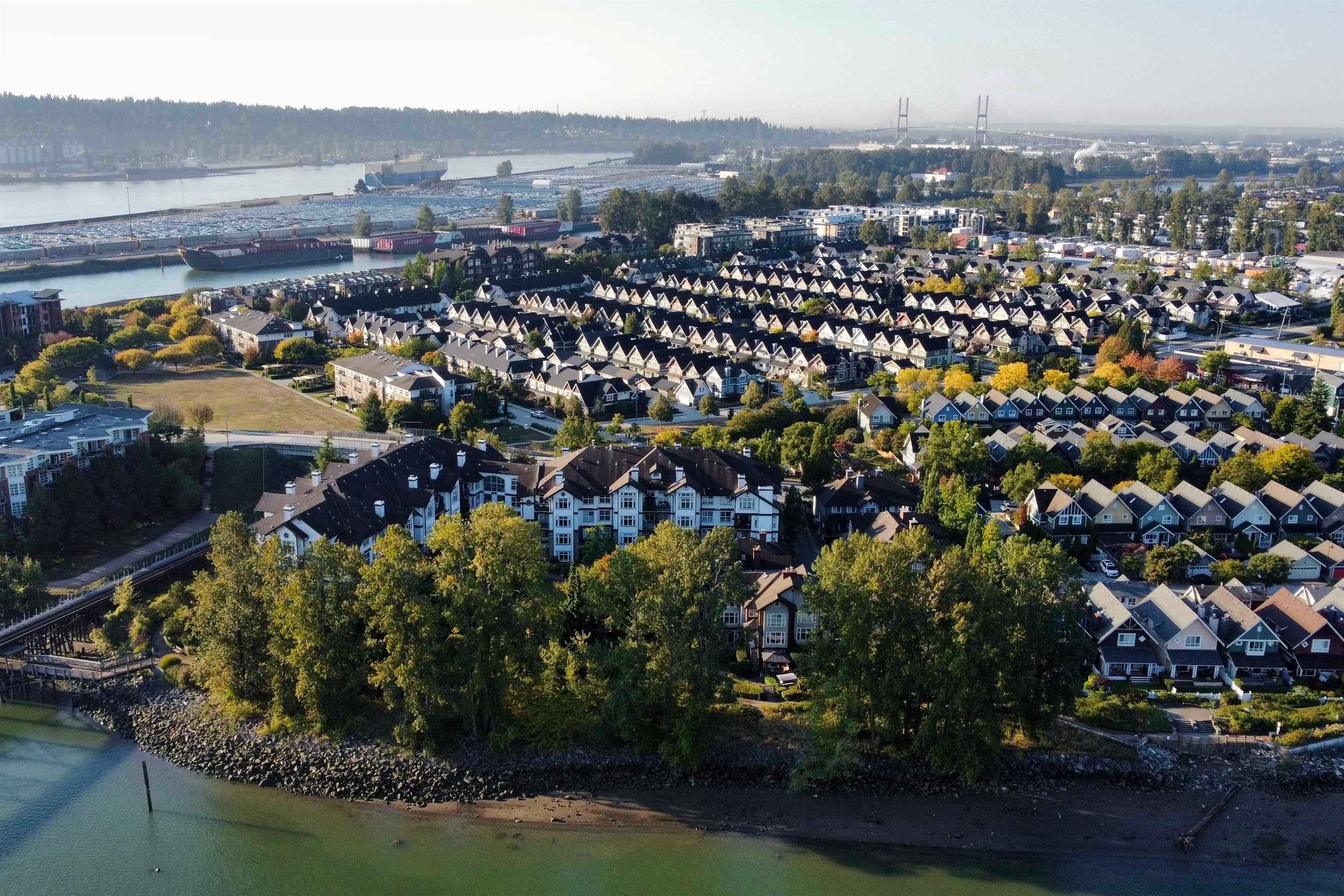 408 - 83 Star Crescent, New Westminster, V3M 6X8 — photo 2