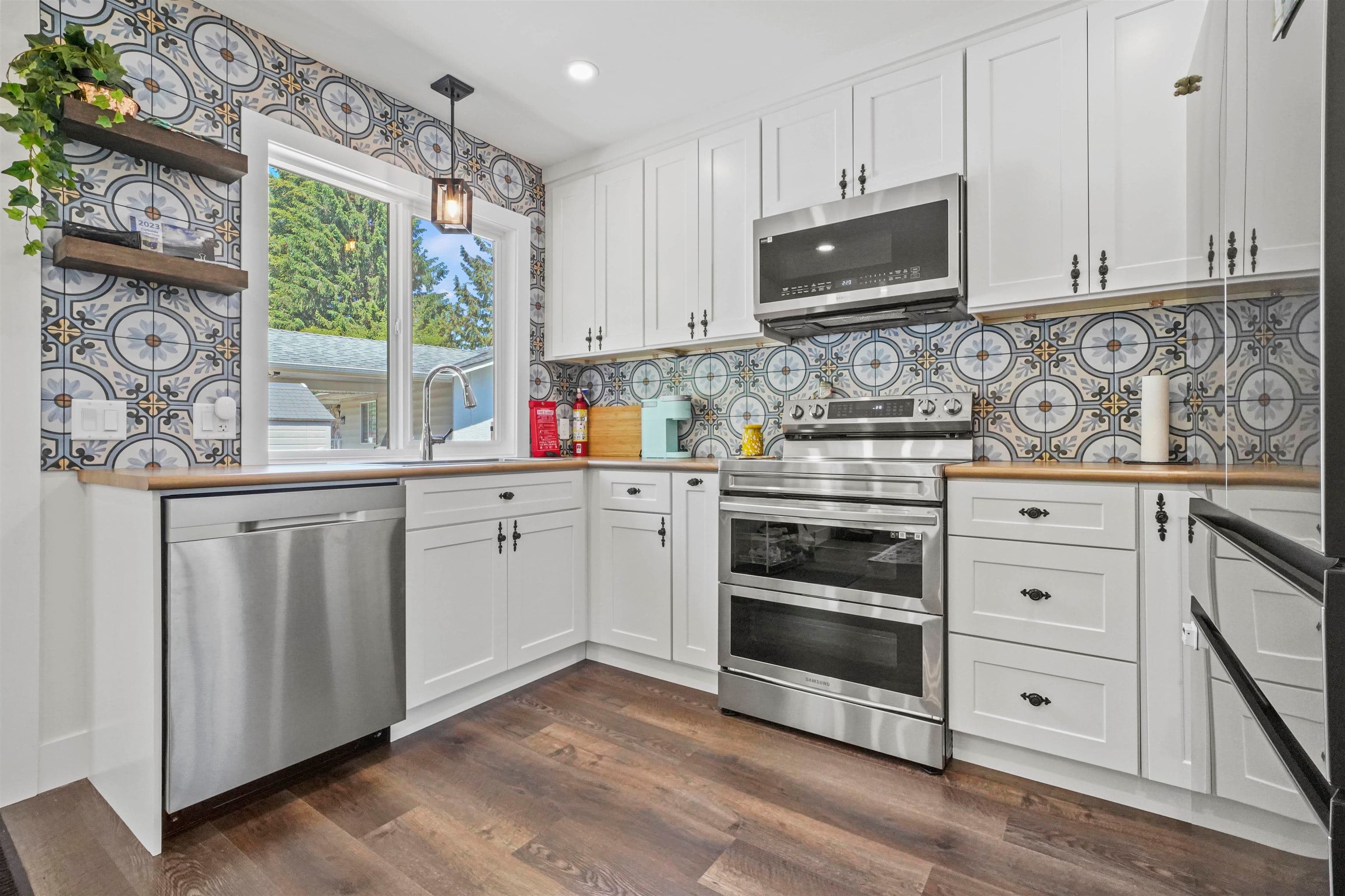 34941 Douglas Avenue, Mission, V2V 6S3 — photo 3