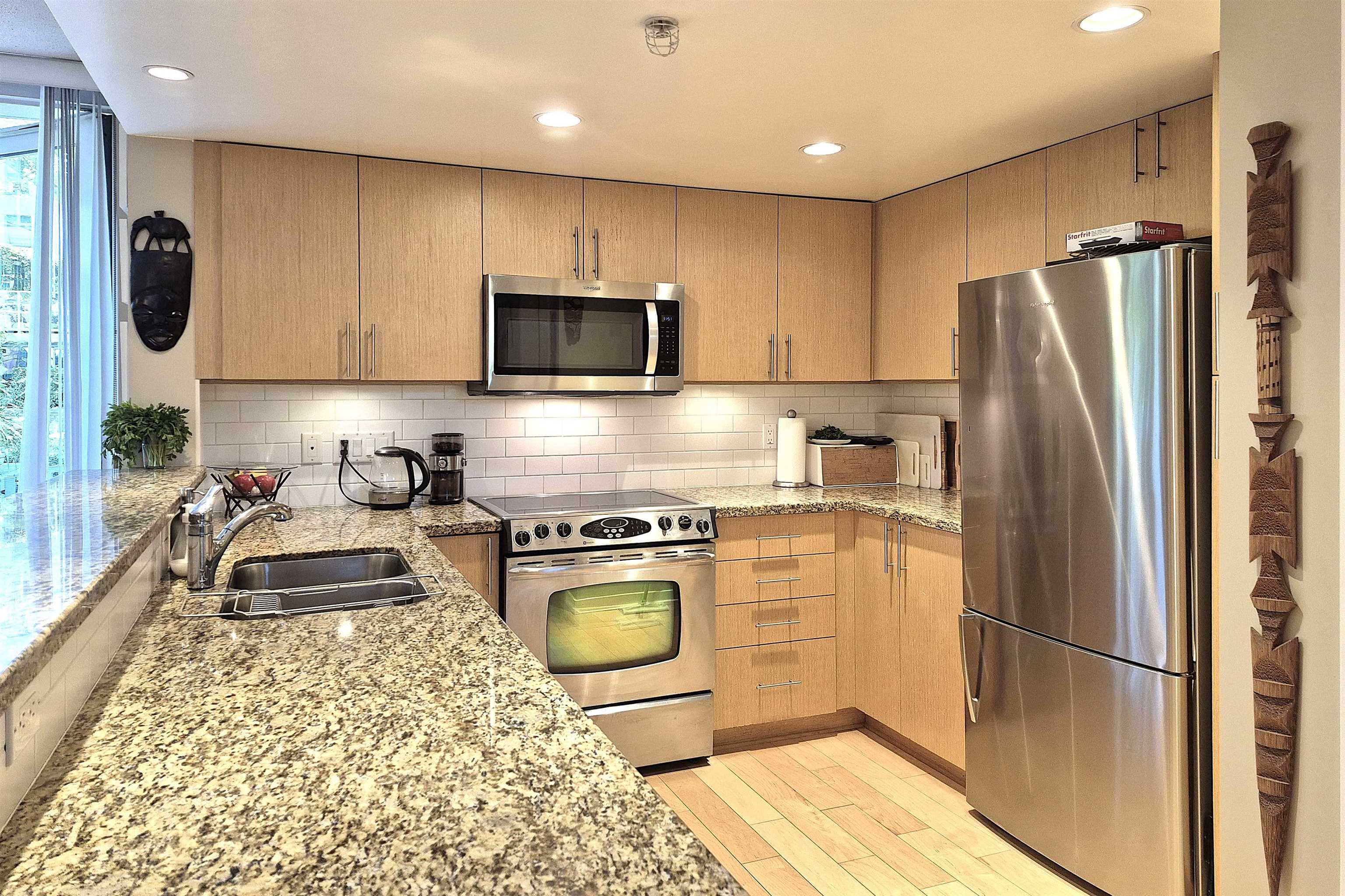 150 Prior Street, Vancouver, V6A 0A6 — photo 2
