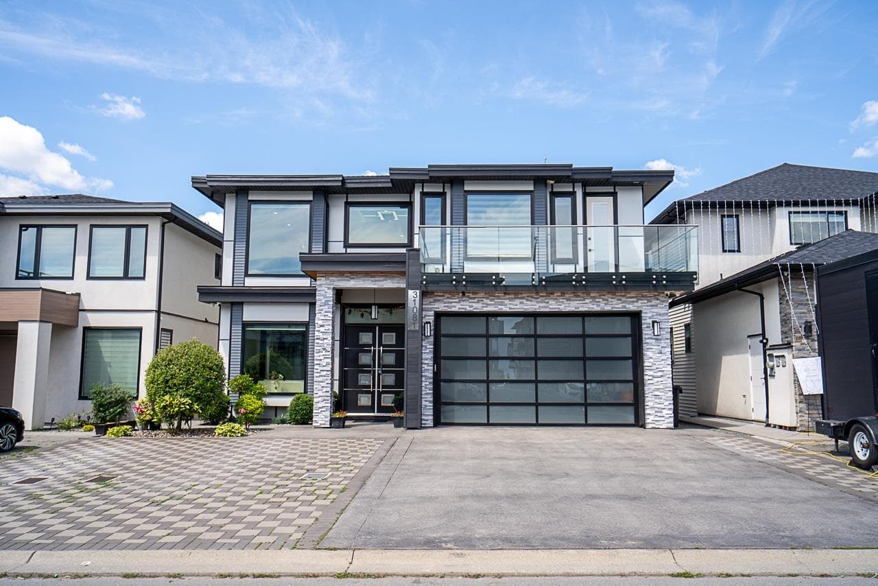 31081 N Deertrail Drive, Abbotsford, V2T 5J5 — photo 1