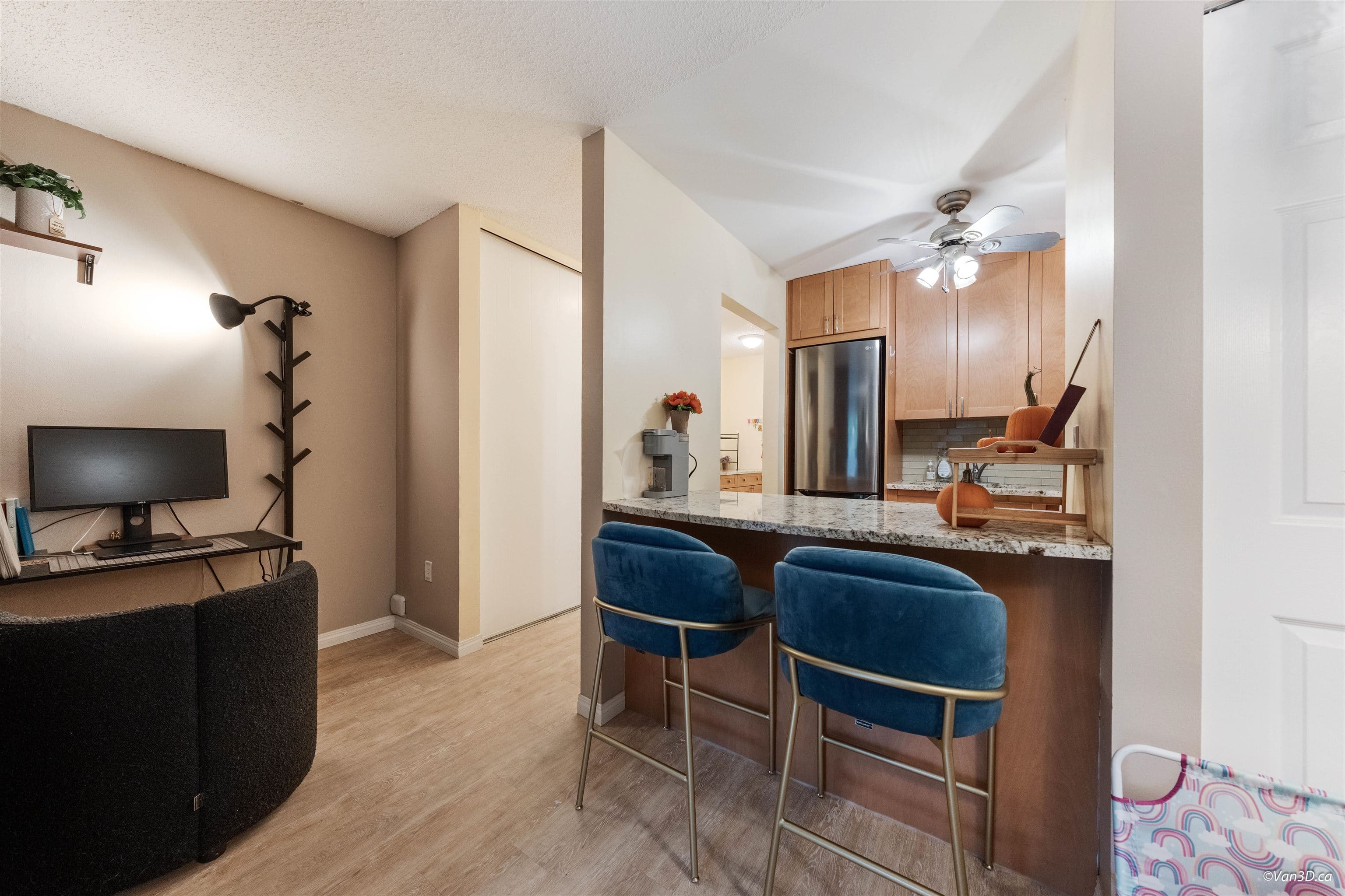 210 - 1545 E 2nd Avenue, Vancouver, V5N 1C8 — photo 1