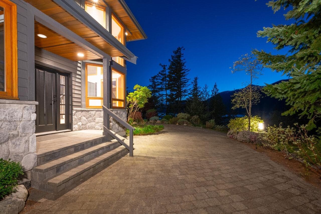 182 Furry Creek Drive, Furry Creek, V8B 1A3 — photo 4