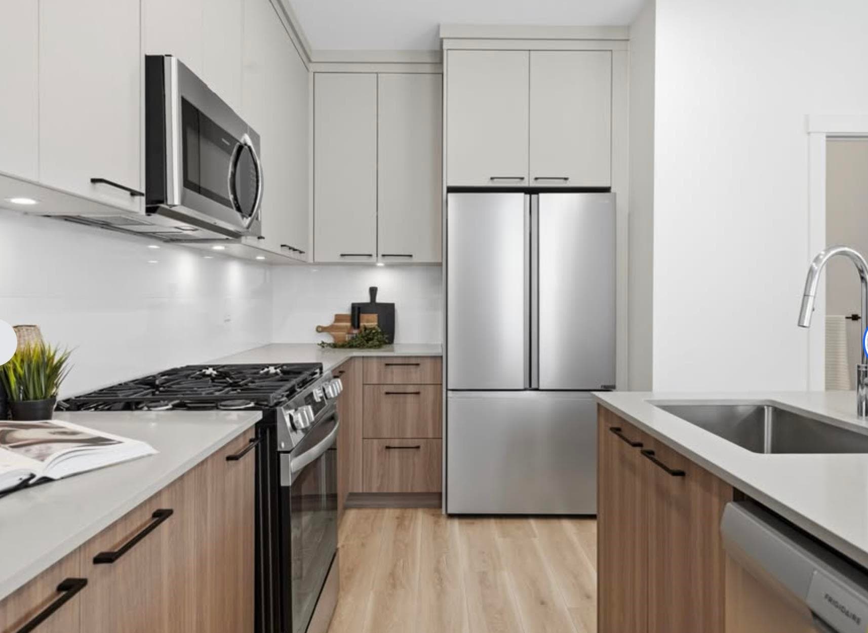1 - 15638 24 Avenue, Surrey