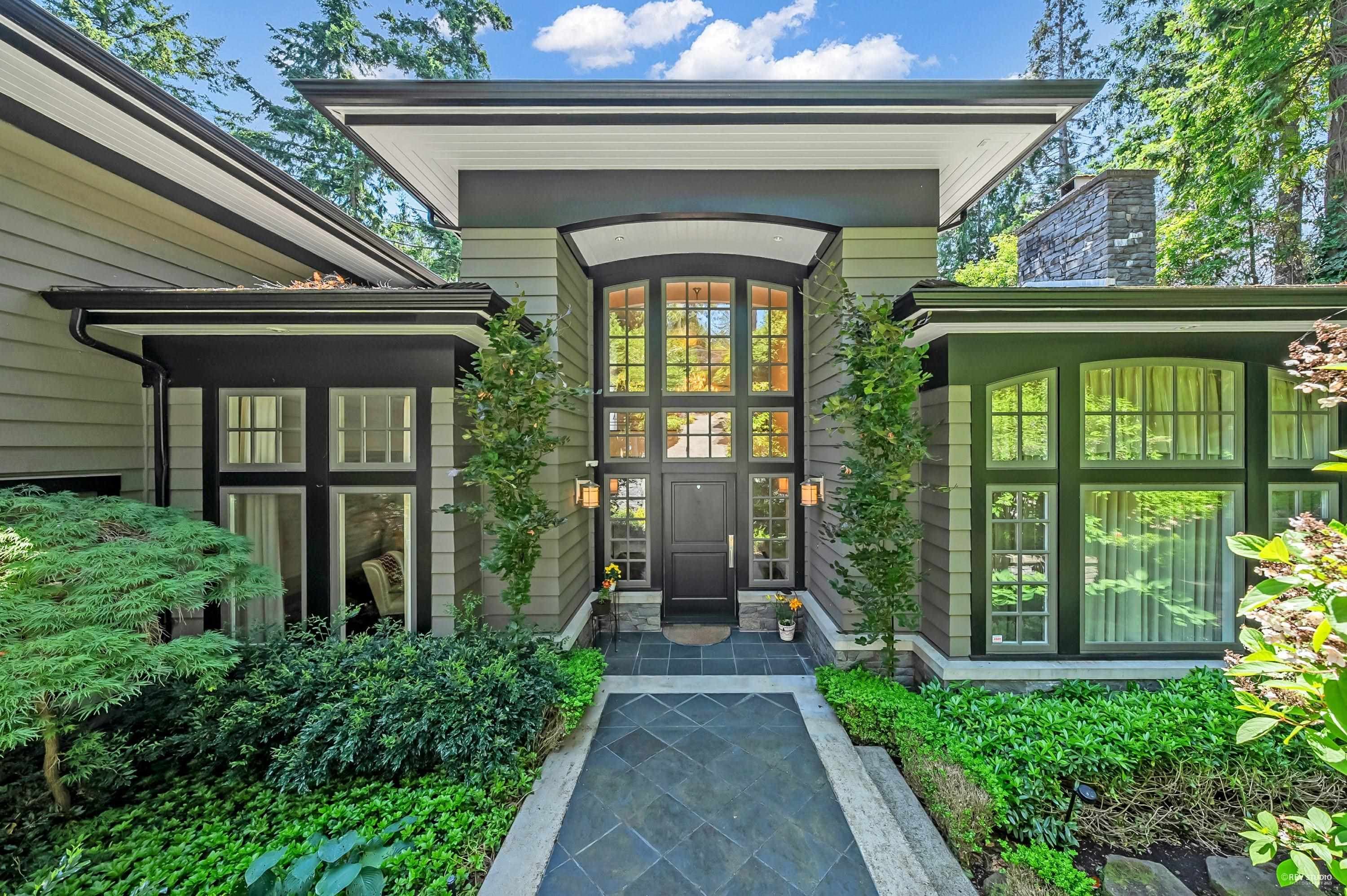 4668 Clovelly Walk, West Vancouver, V7W 1H5 — photo 3