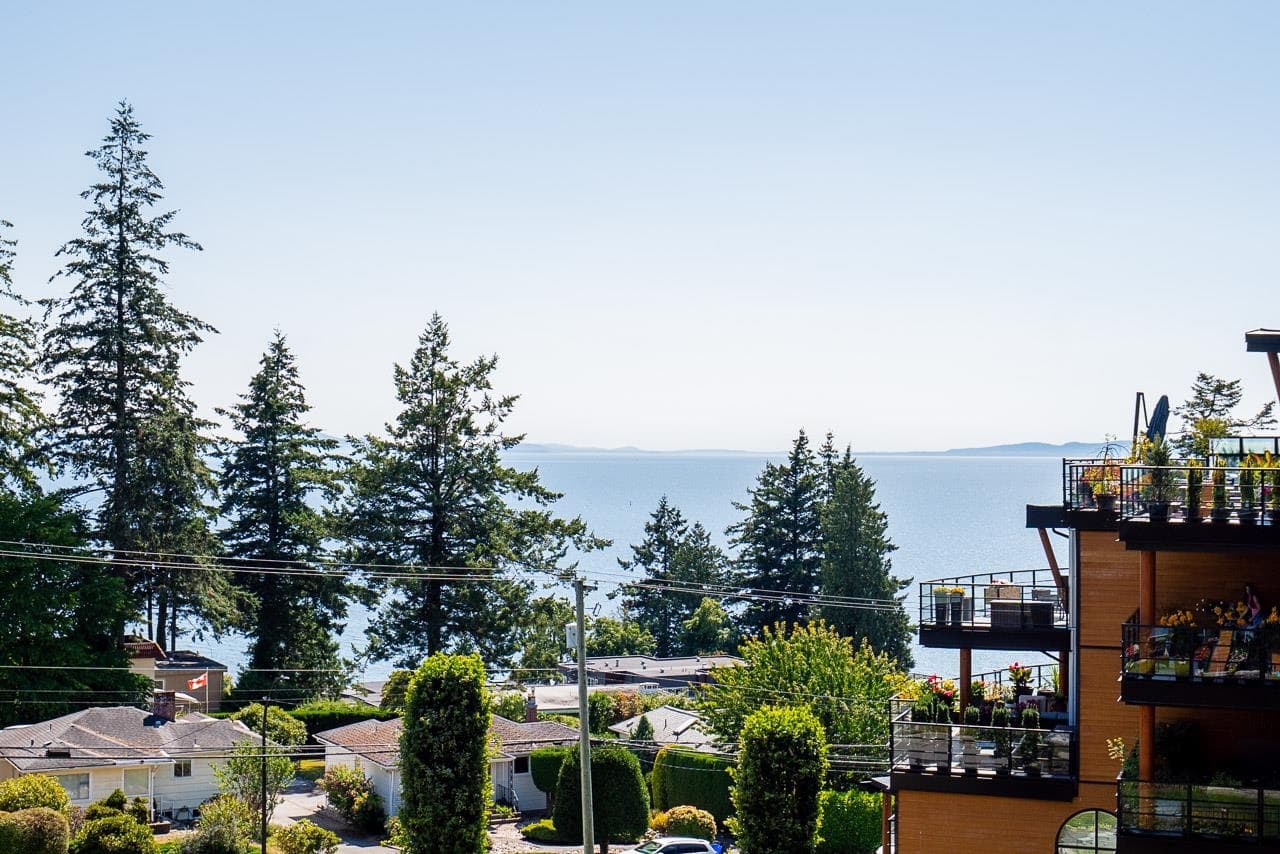 509 - 14855 Thrift Avenue, White Rock, V4B 2J6 — photo 1