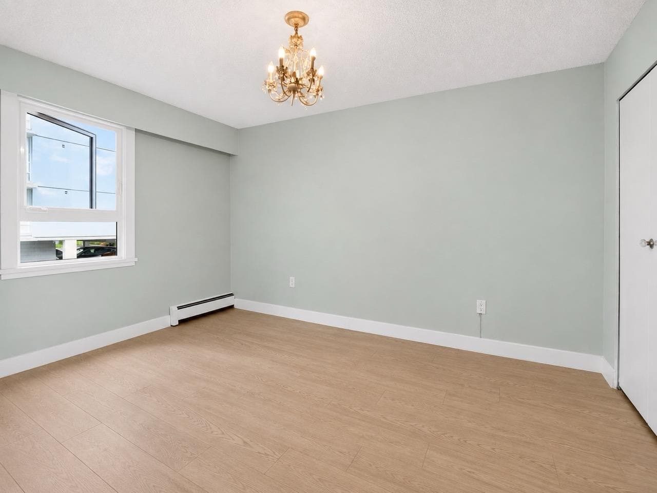 206 - 1340 Duches Avenue, West Vancouver, V7T 1H6 — photo 3