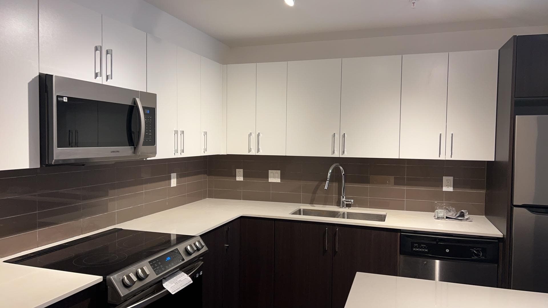 202 - 8965 160 Street, Surrey, V4G 1N4 — photo 4
