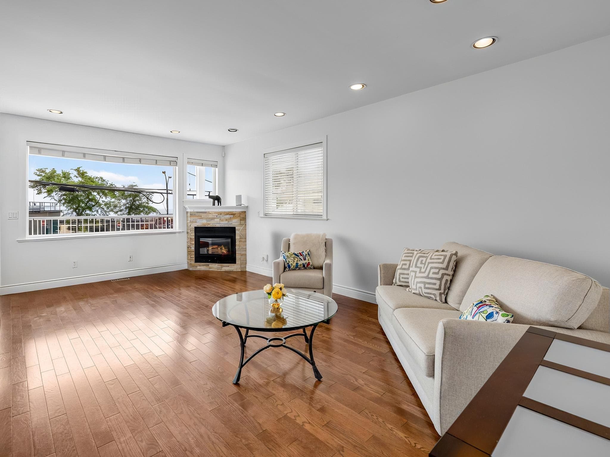 14763 Marine Drive, White Rock, V4B 1B9 — photo 3