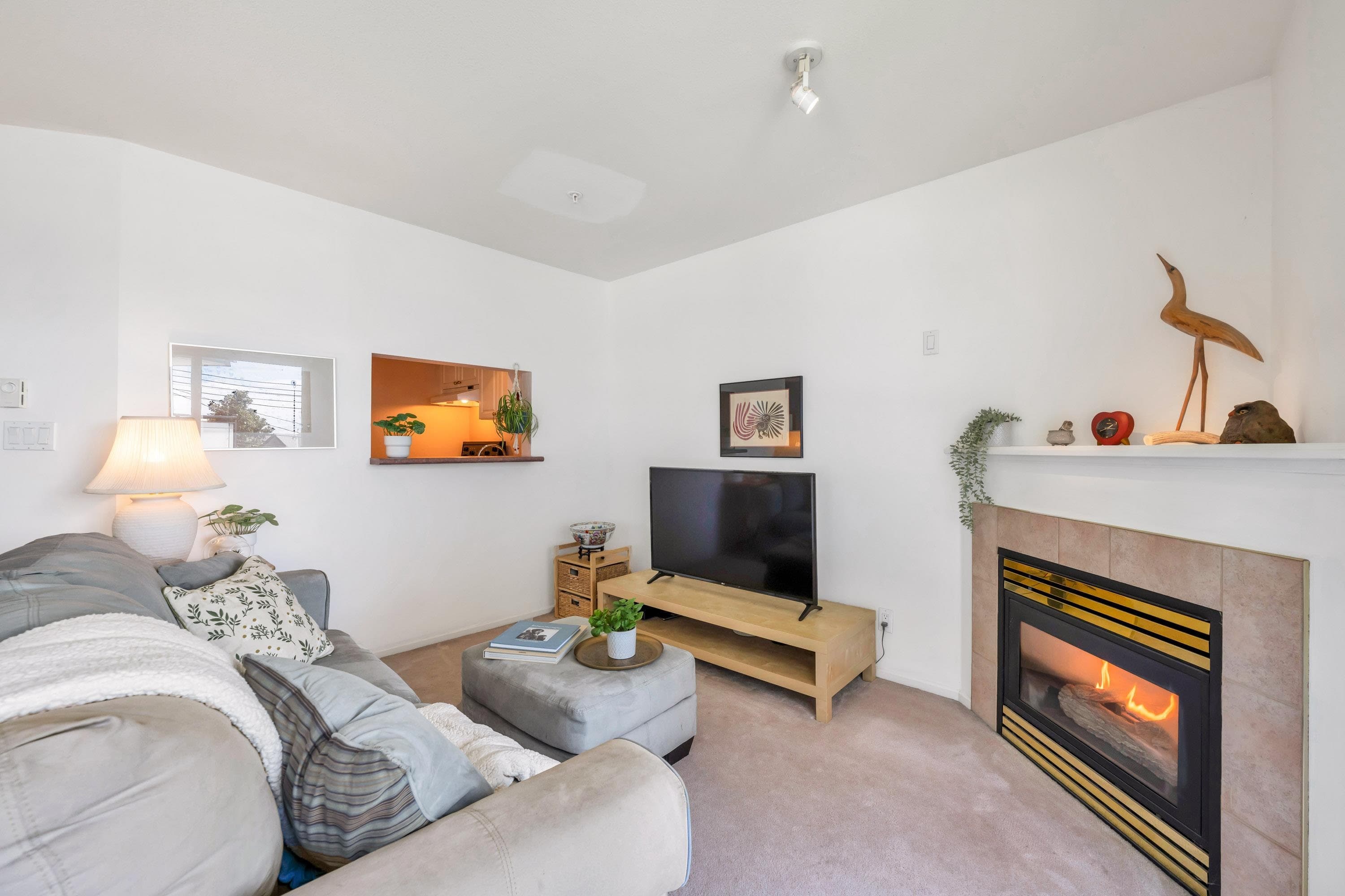 206 - 245 St. Davids Avenue, North Vancouver, V7L 3N9 — photo 3