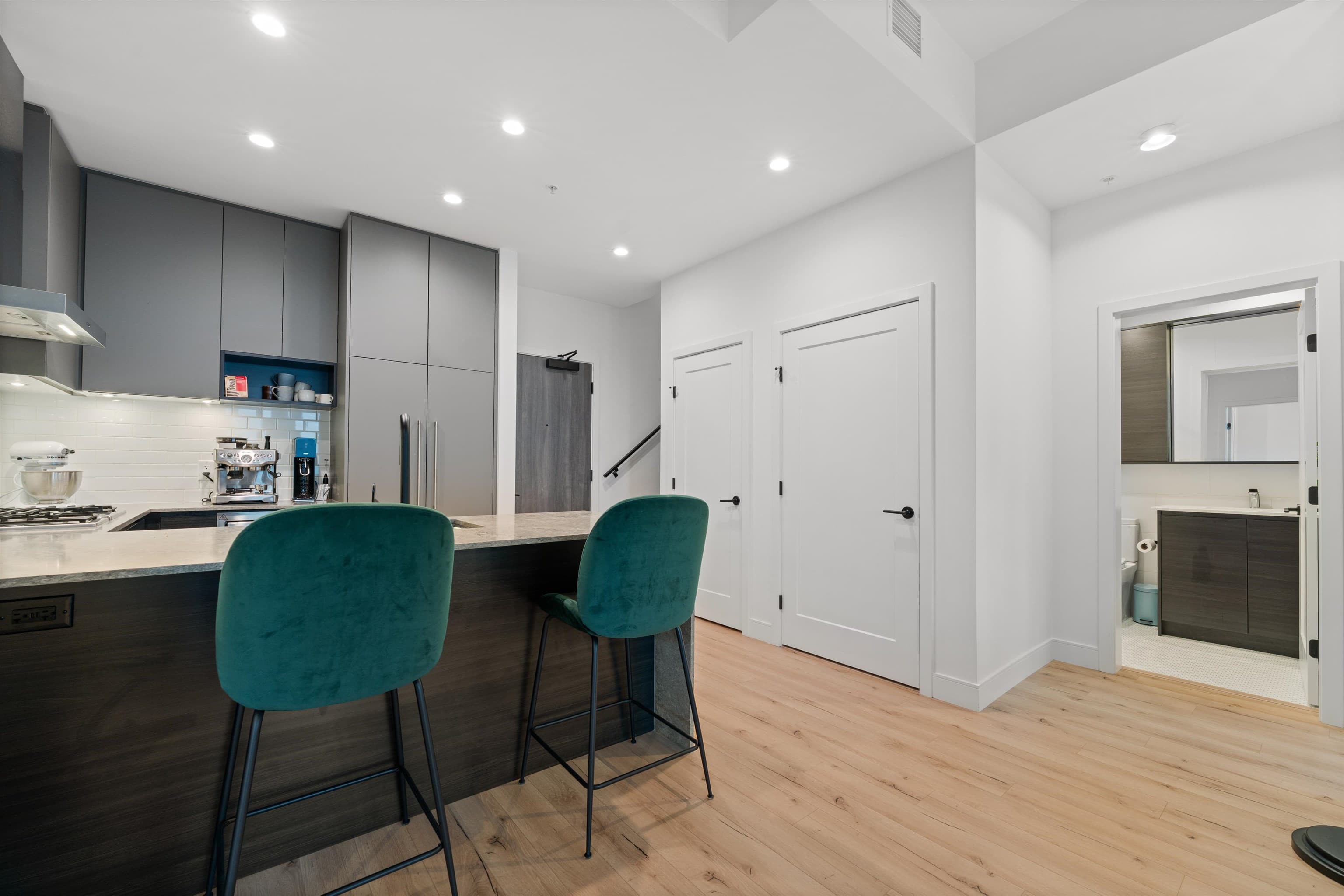621 - 3131 Murray Street, Port Moody, V3H 0L9 — photo 4