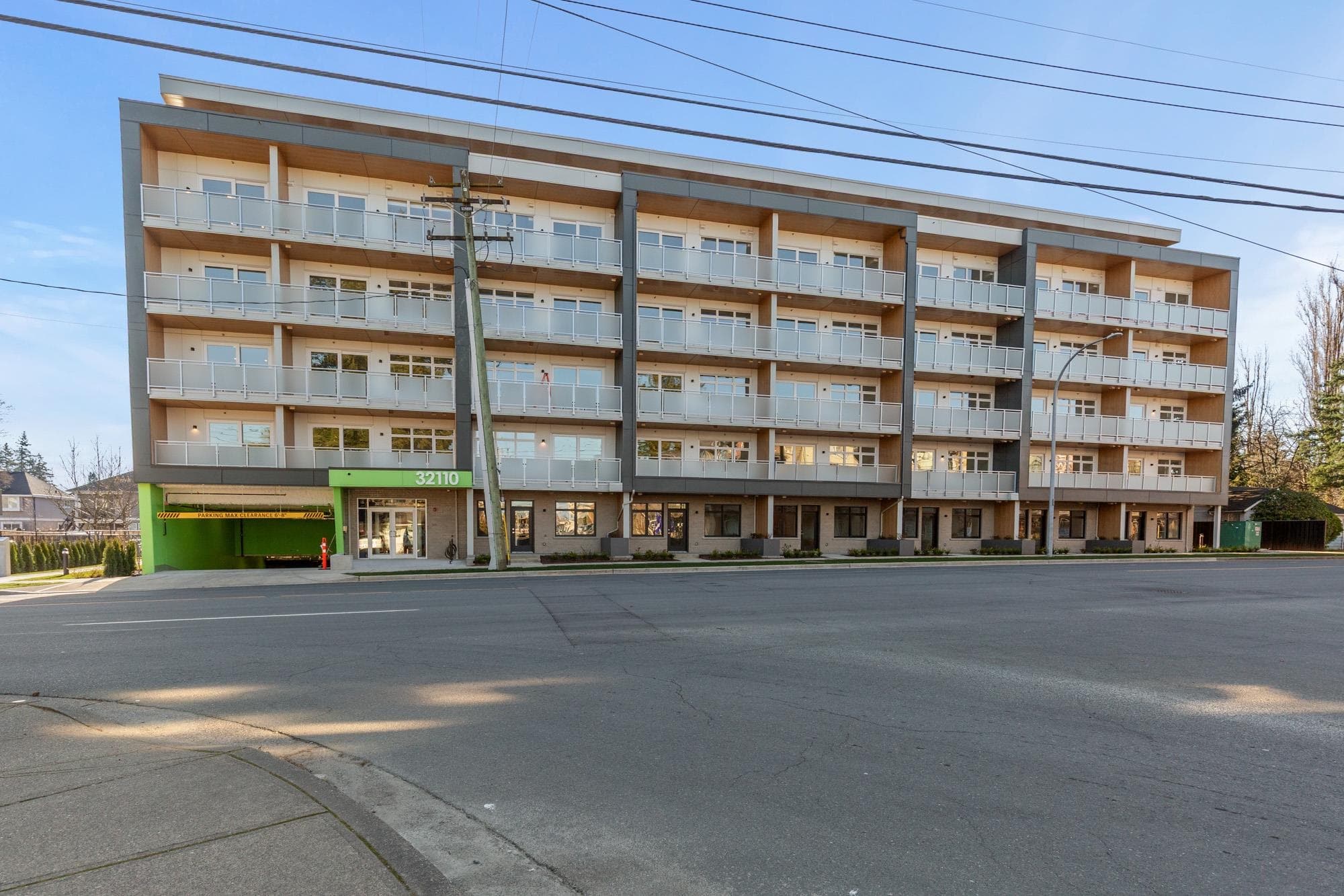 601 - 32110 Hillcrest Avenue, Abbotsford, V2T 1S4 — photo 3