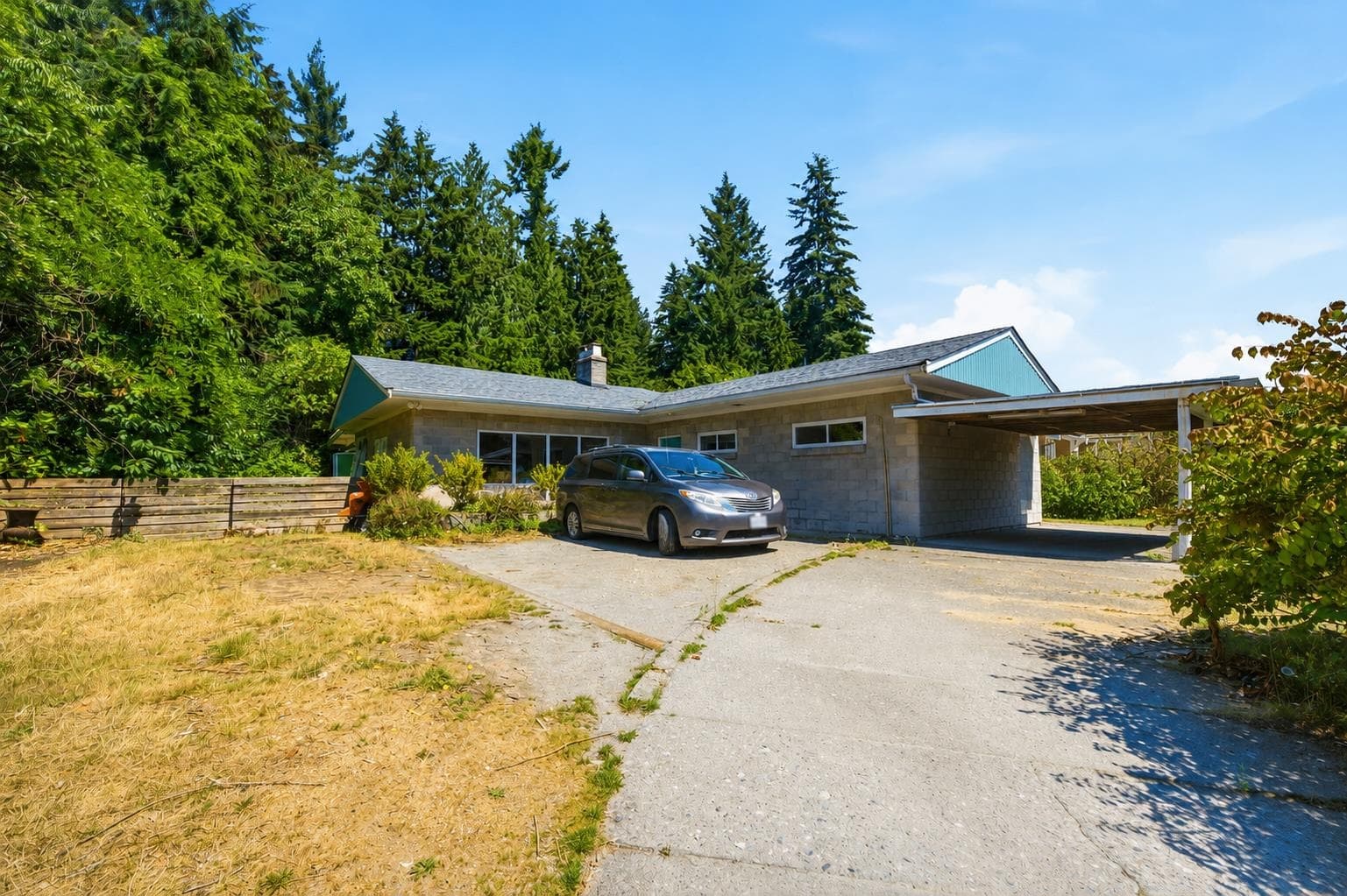 3922 Sunnycrest Drive, North Vancouver, V7R 3C9 — photo 3