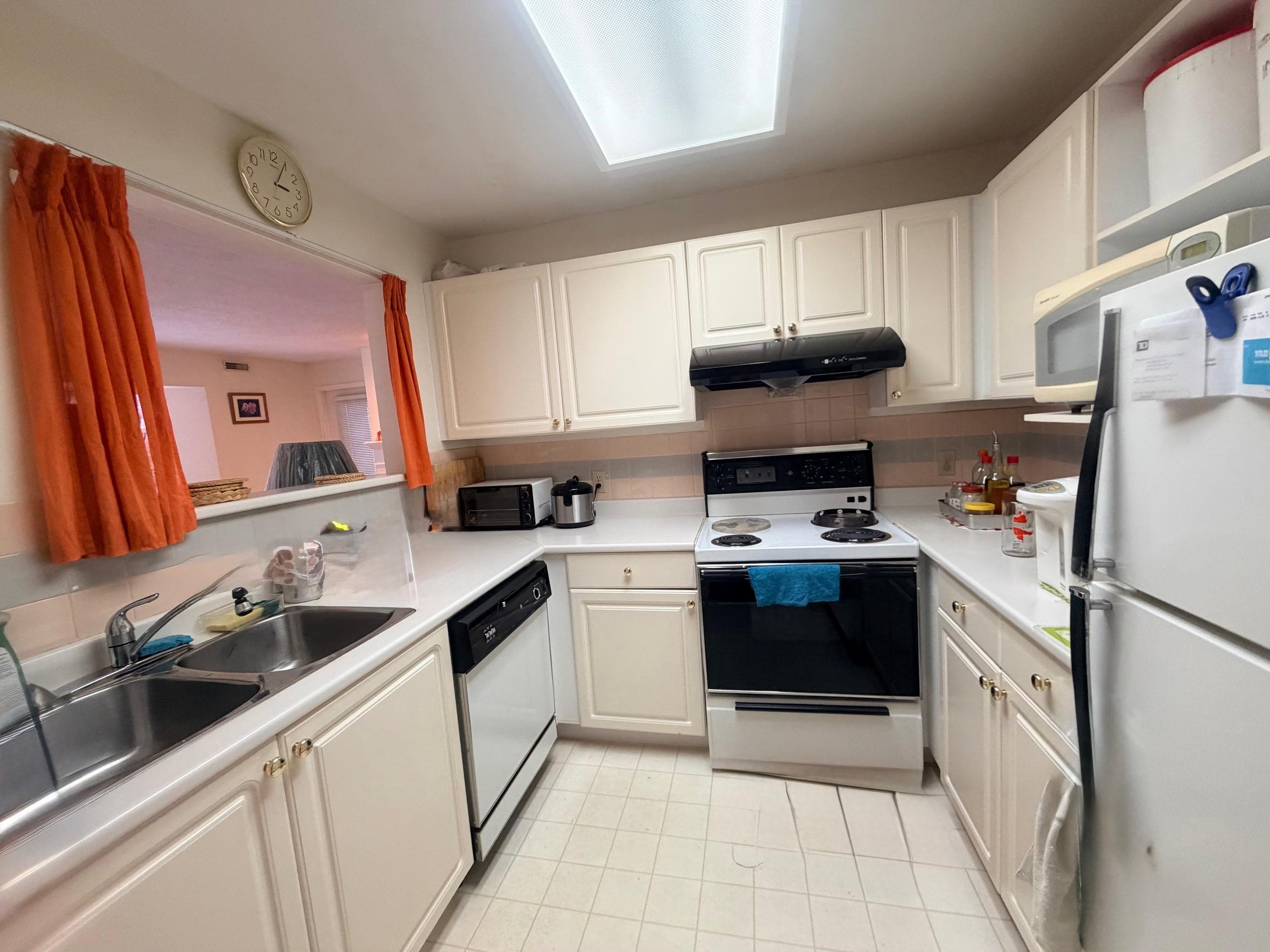 203 - 5250 Victory Street, Burnaby, V5J 5H2 — photo 5
