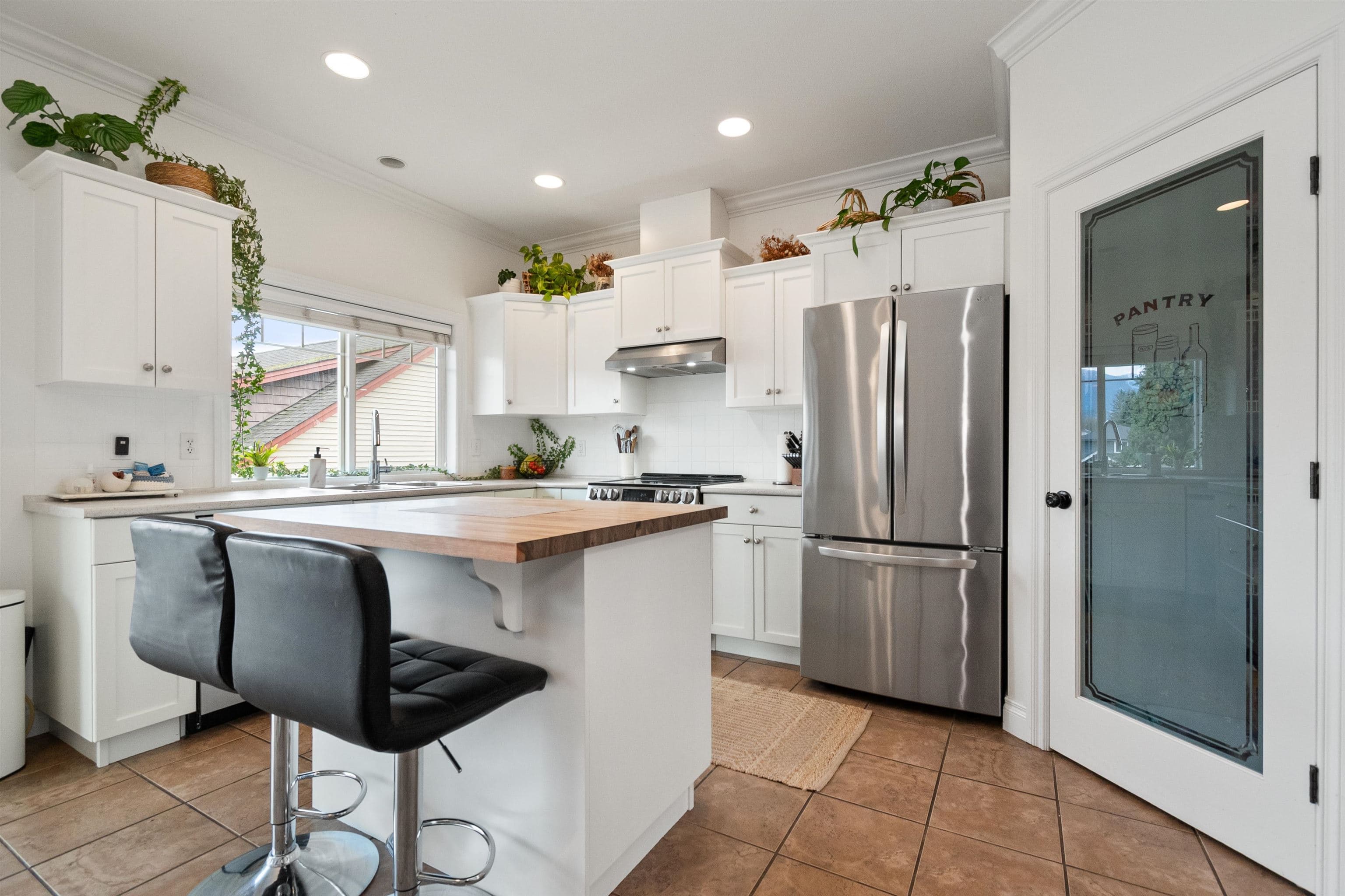 28 - 6498 Southdowne Place, Chilliwack, V2R 0K3 — photo 5