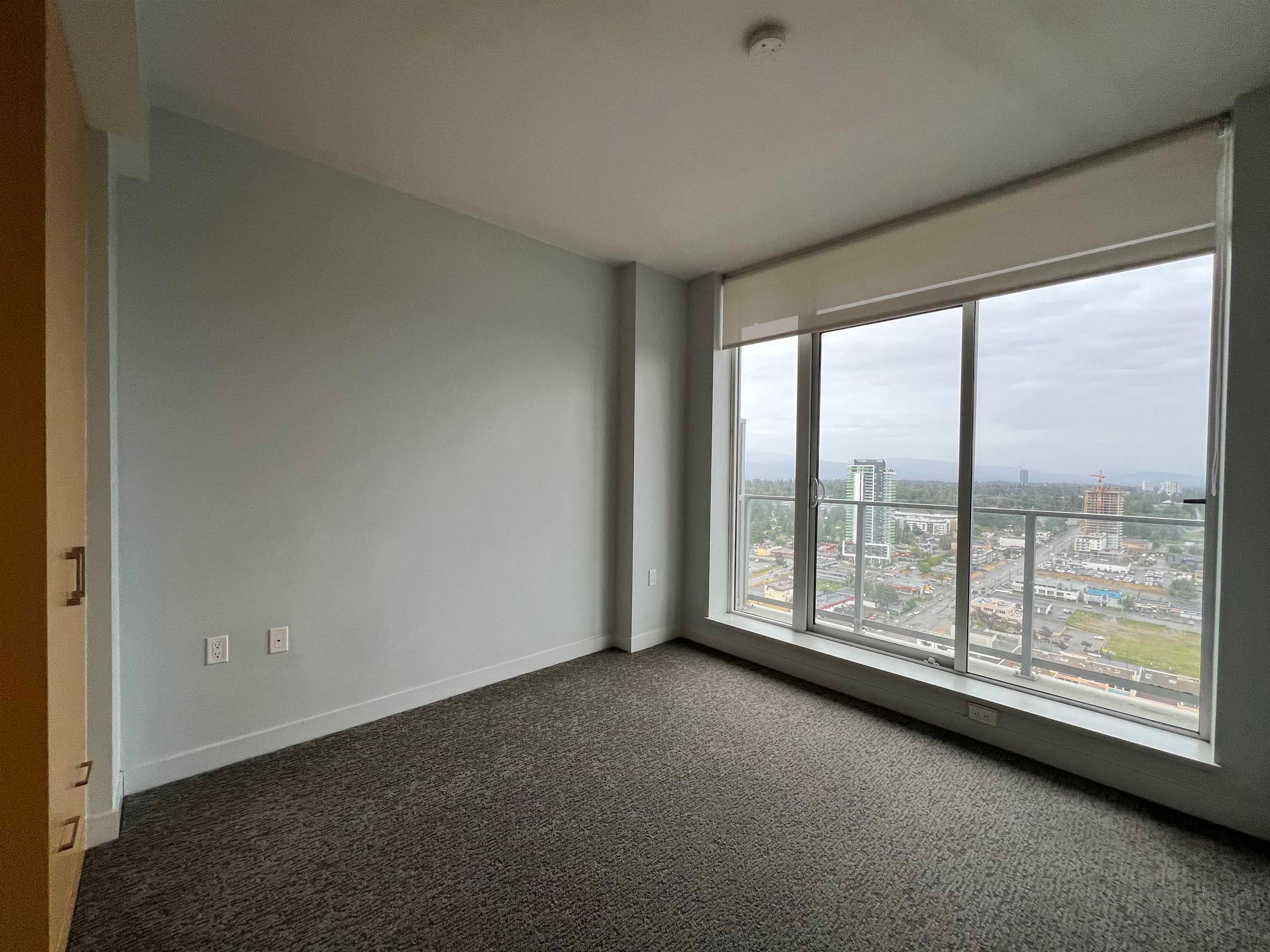 3204 - 13495 Central Avenue, Surrey, V3T 0K2 — photo 5