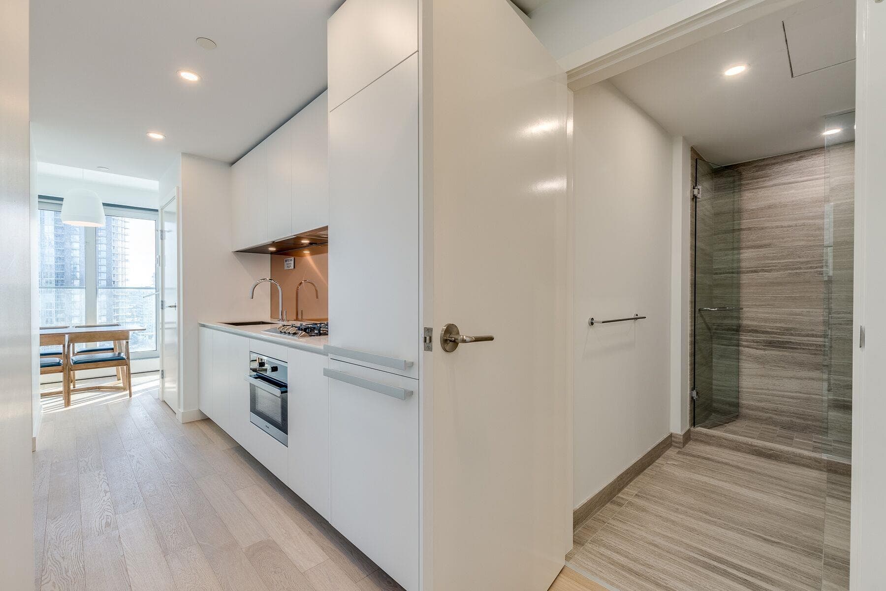 1802 - 1480 Howe Street, Vancouver, V6Z 1C4 — photo 2