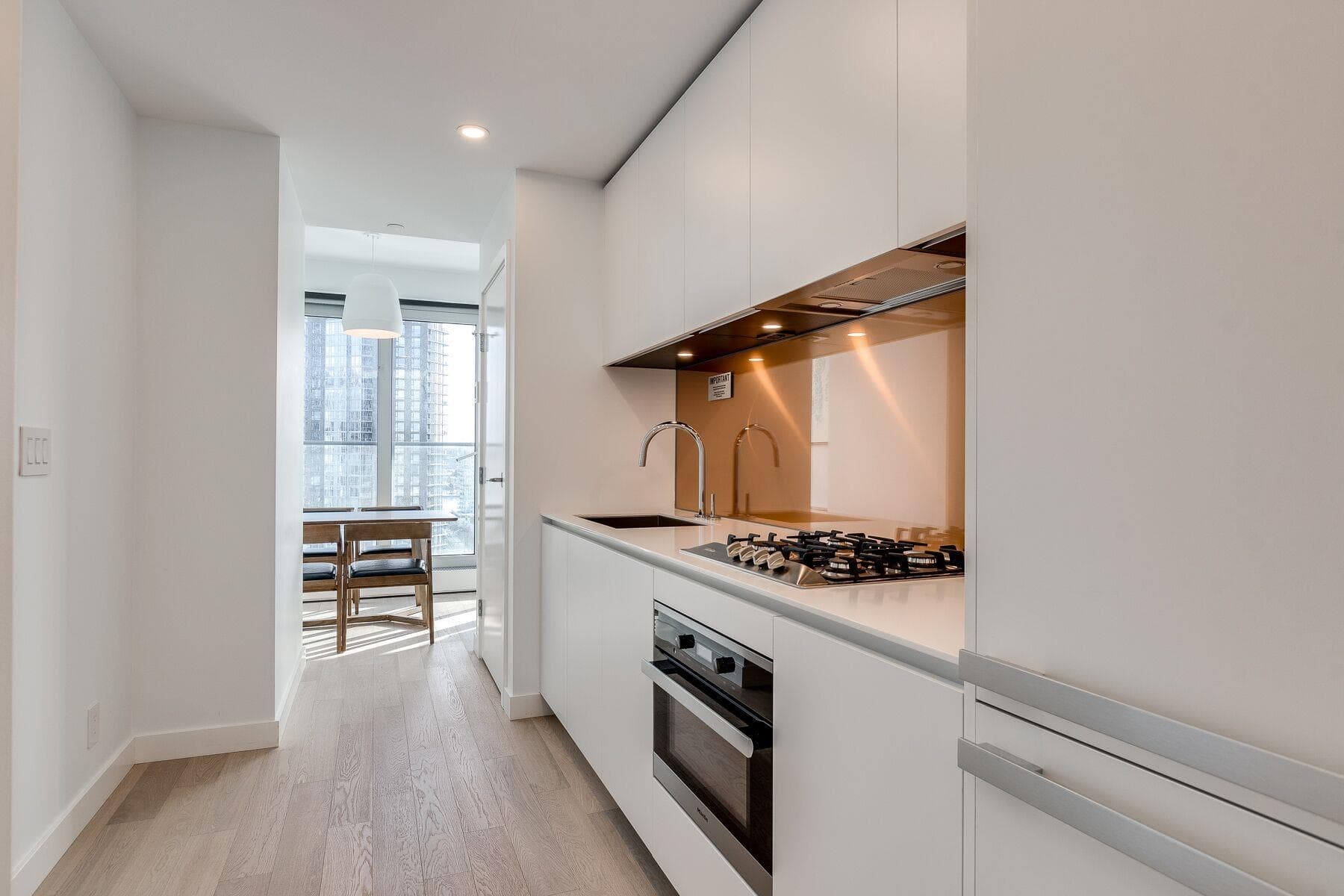 1802 - 1480 Howe Street, Vancouver, V6Z 1C4 — photo 4