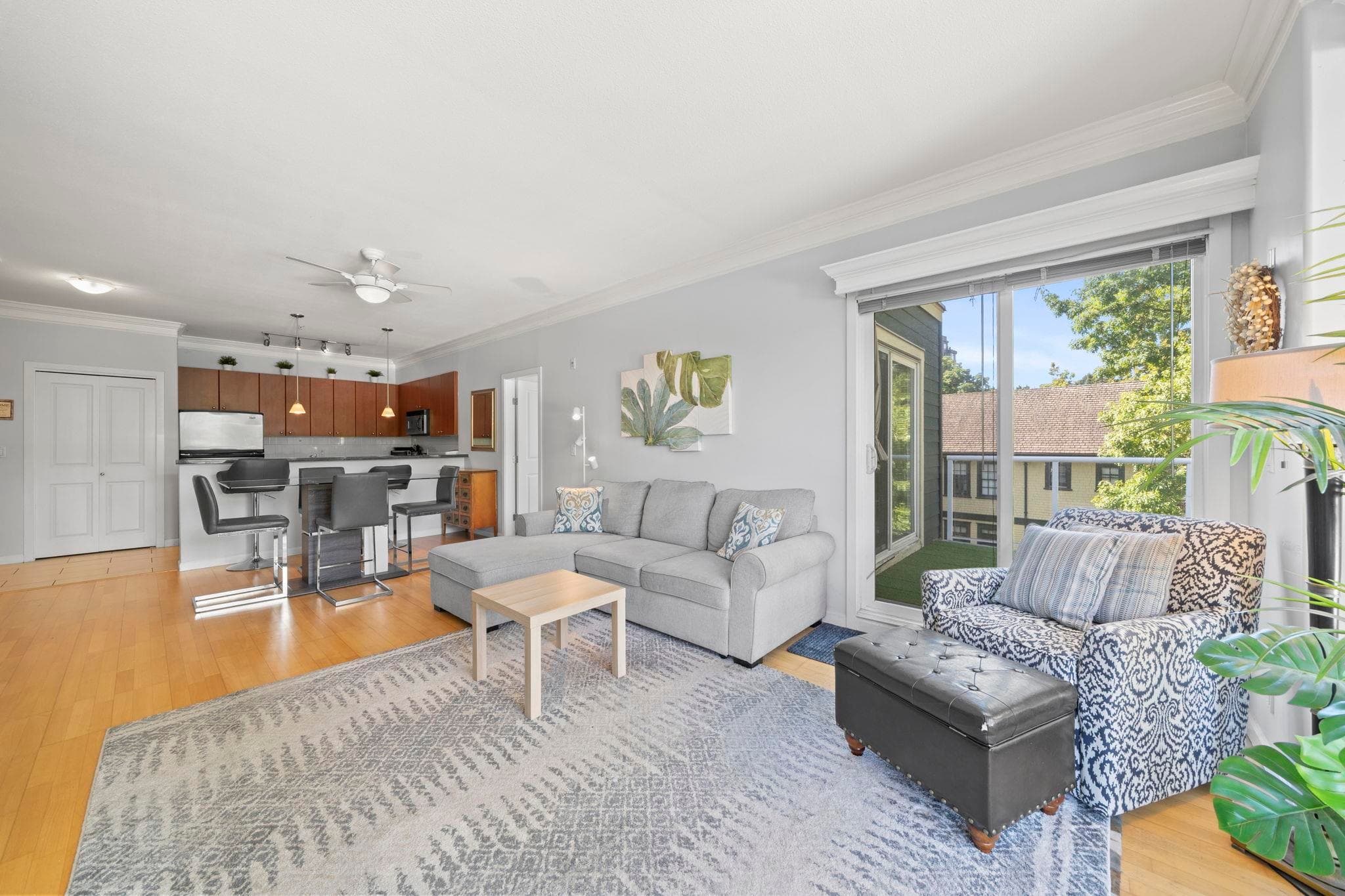 413 - 14 E Royal Avenue, New Westminster, V3L 5W5 — photo 4