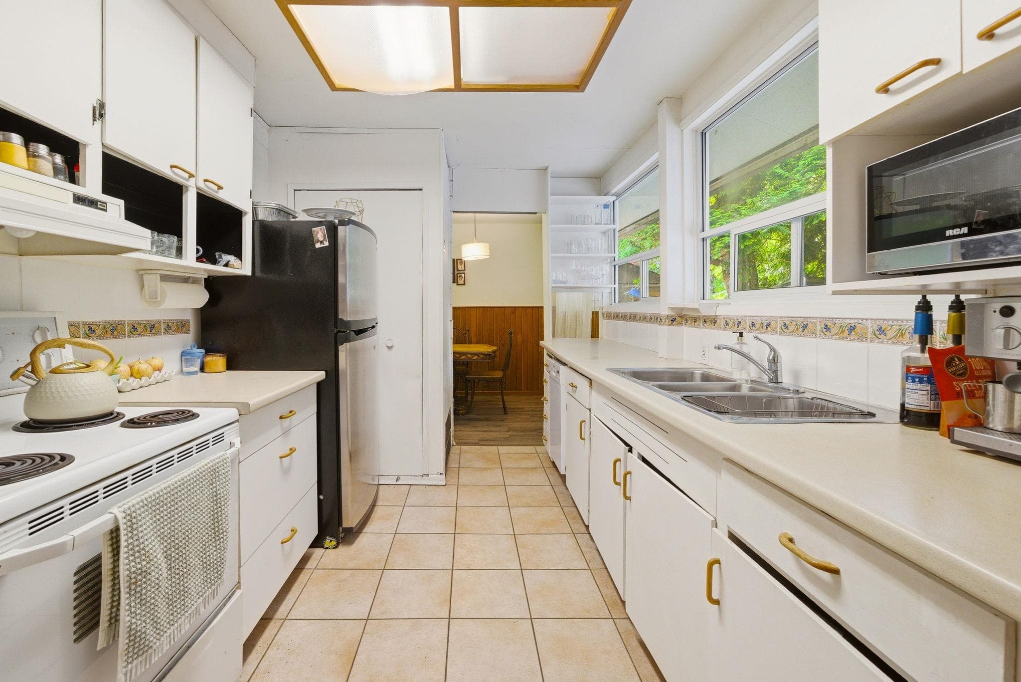 1463 Avonlynn Crescent, North Vancouver, V7J 2V2 — photo 5