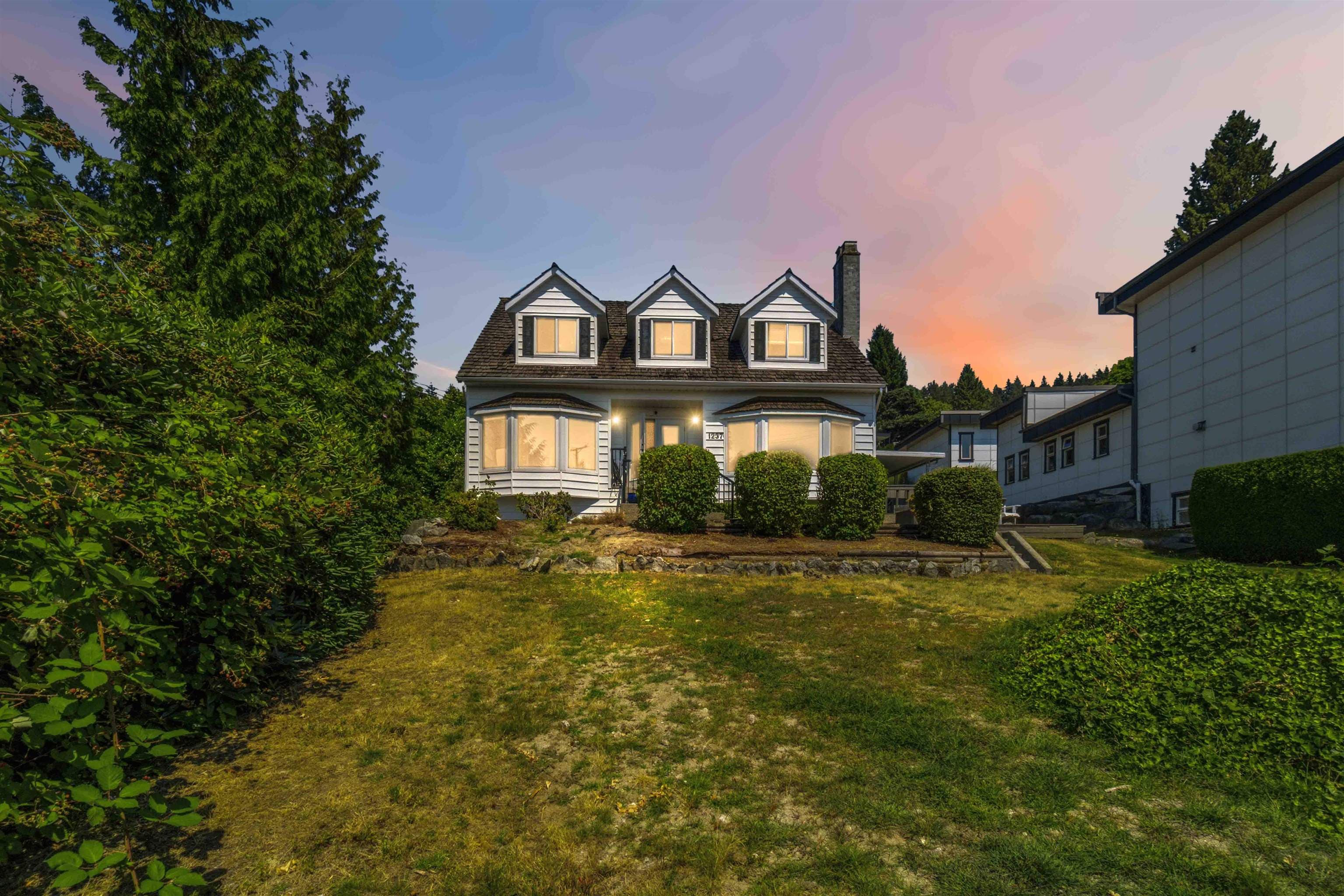 1237 Ioco Road, Port Moody, V3H 2W9 — photo 1