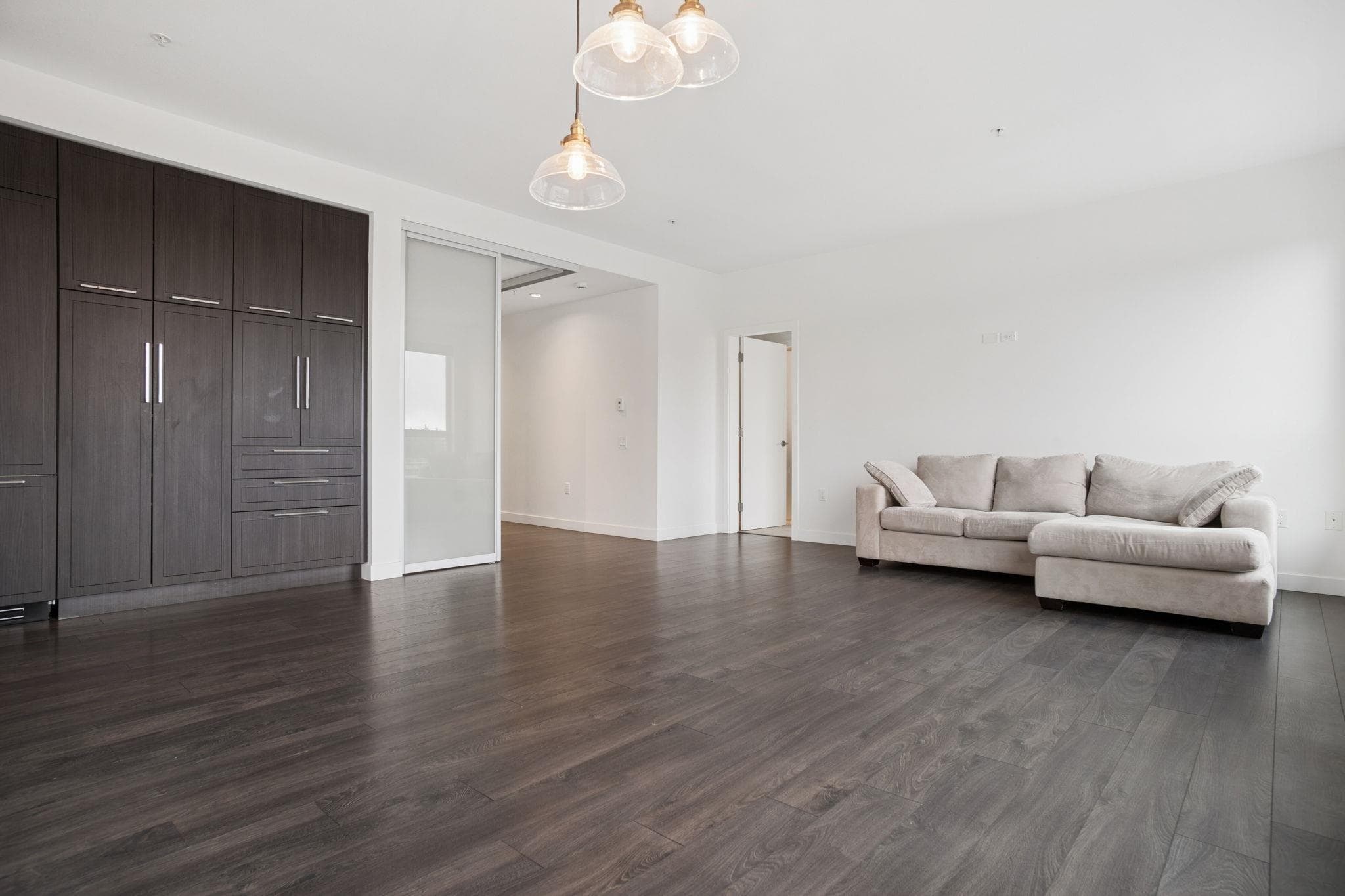 608 - 6677 Cambie Street, Vancouver, V6P 0E6 — photo 2