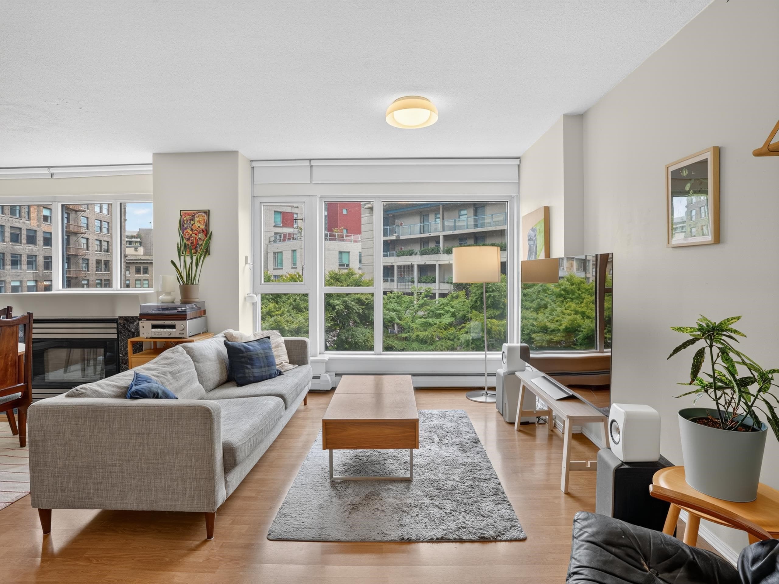 602 - 183 Keefer Place, Vancouver, V6B 6B9 — photo 3