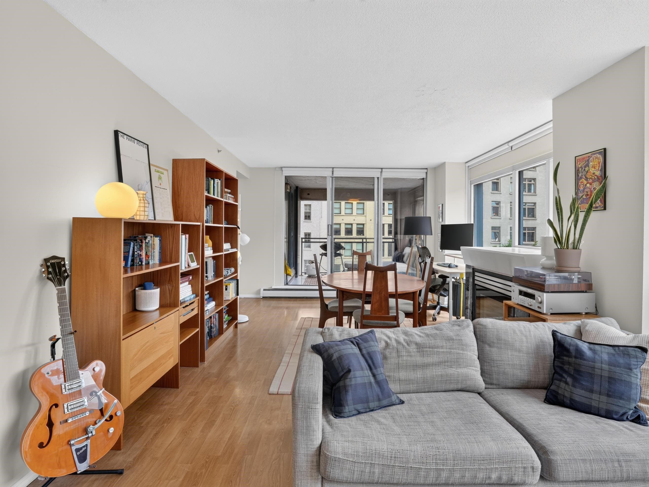 602 - 183 Keefer Place, Vancouver, V6B 6B9 — photo 4