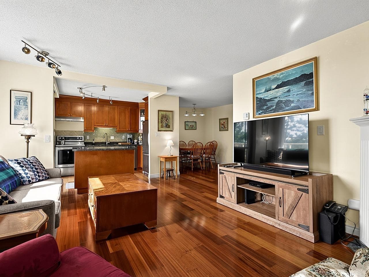 303 - 412 Twelfth Street, New Westminster, V3M 6R2 — photo 5