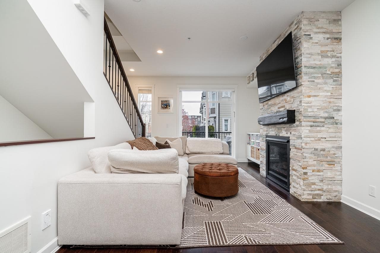 44 - 8068 207 Street, Langley, V2Y 0M9 — photo 1