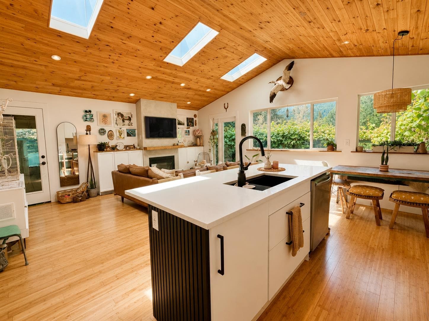 41741 Dogwood Place, Squamish, V8B 1G5 — photo 3