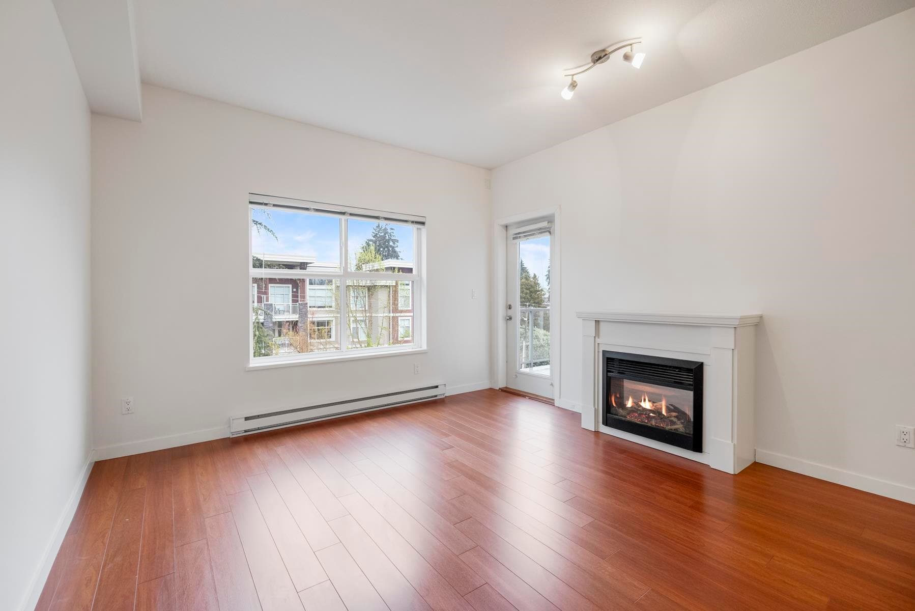 403 - 2488 Kelly Avenue, Port Coquitlam, V3C 1Y4 — photo 5