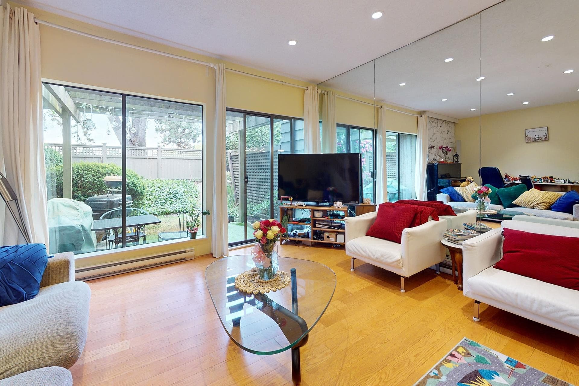 18 - 10391 No. 3 Road, Richmond, V7A 4V2 — photo 1
