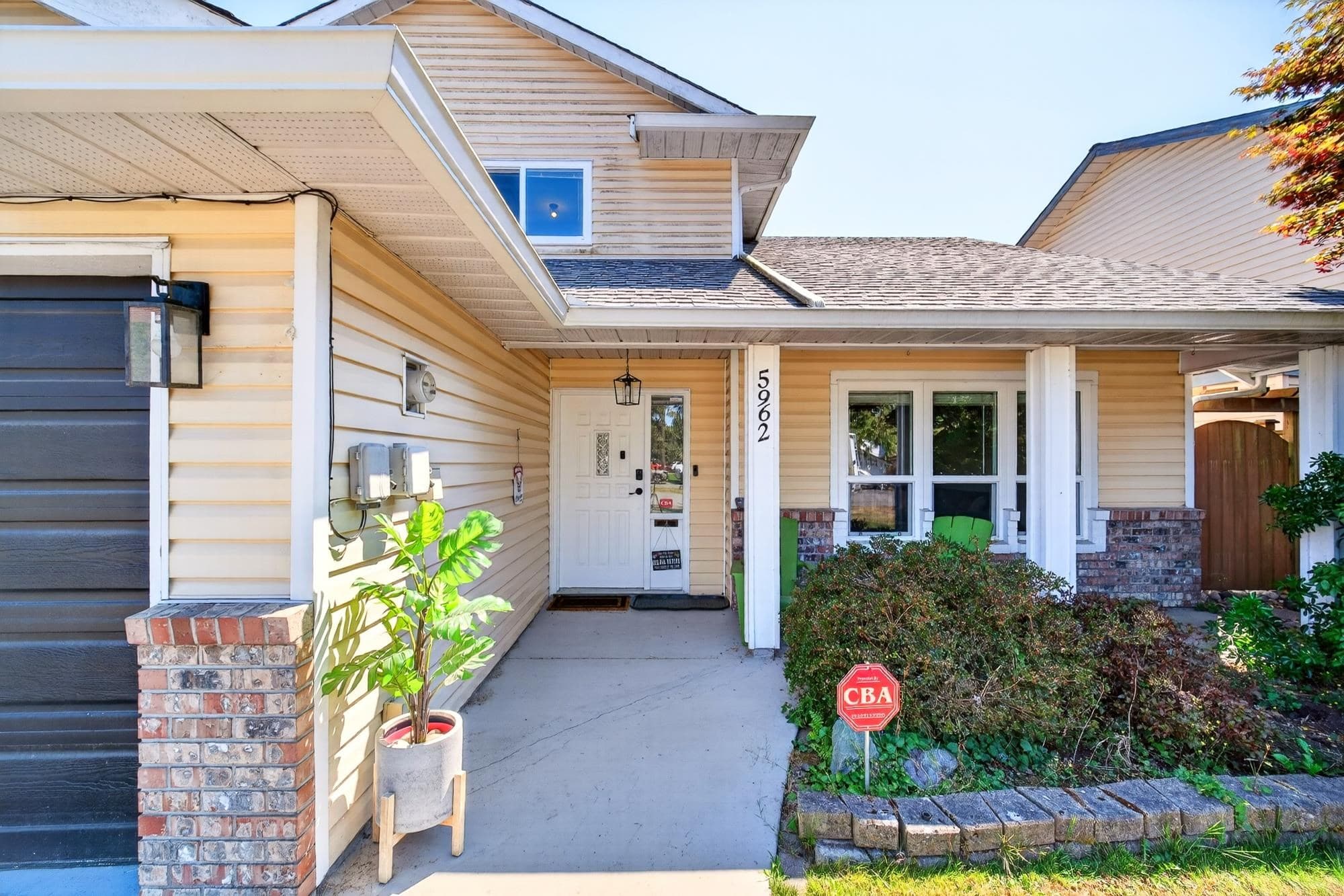5962 49a Avenue, Delta, V4K 4L9 — photo 2