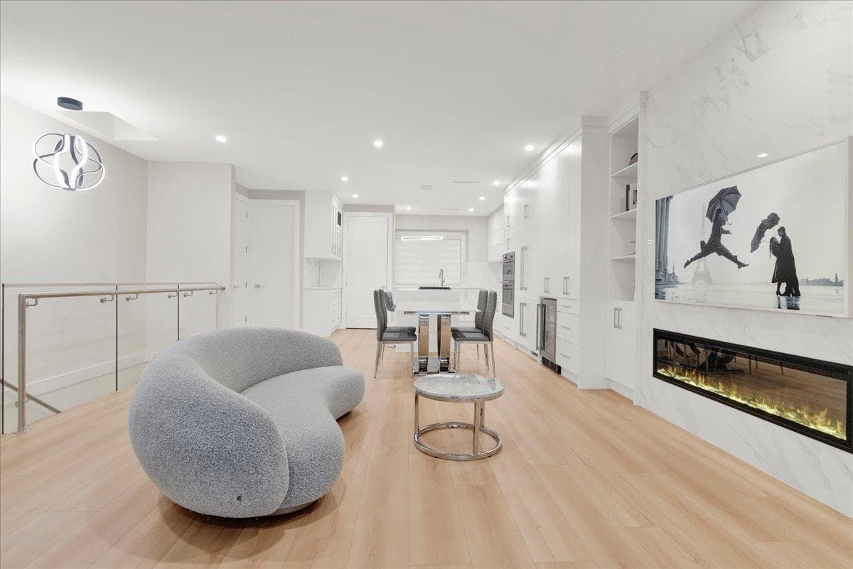 2 - 7275 Ridge Drive, Burnaby, V5A 1B4 — photo 5