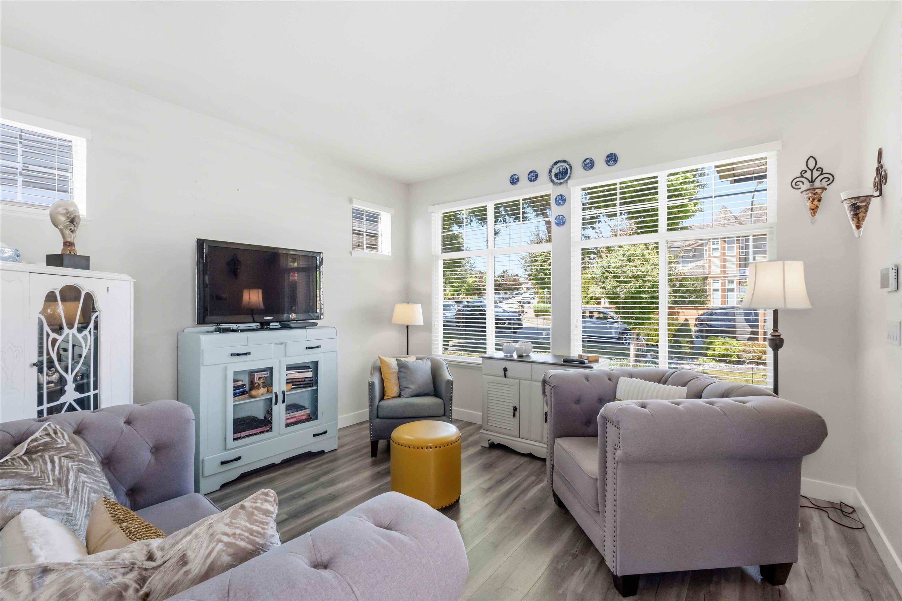 5666 149a Street, Surrey, V3S 8X1 — photo 1