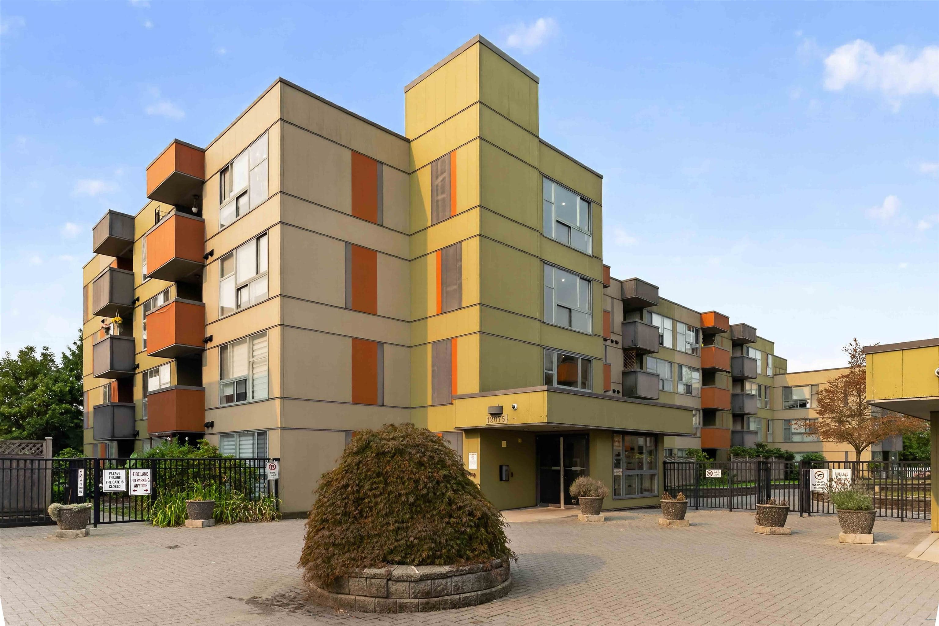 403 - 12075 228 Street, Maple Ridge, V2X 6M2 — photo 1