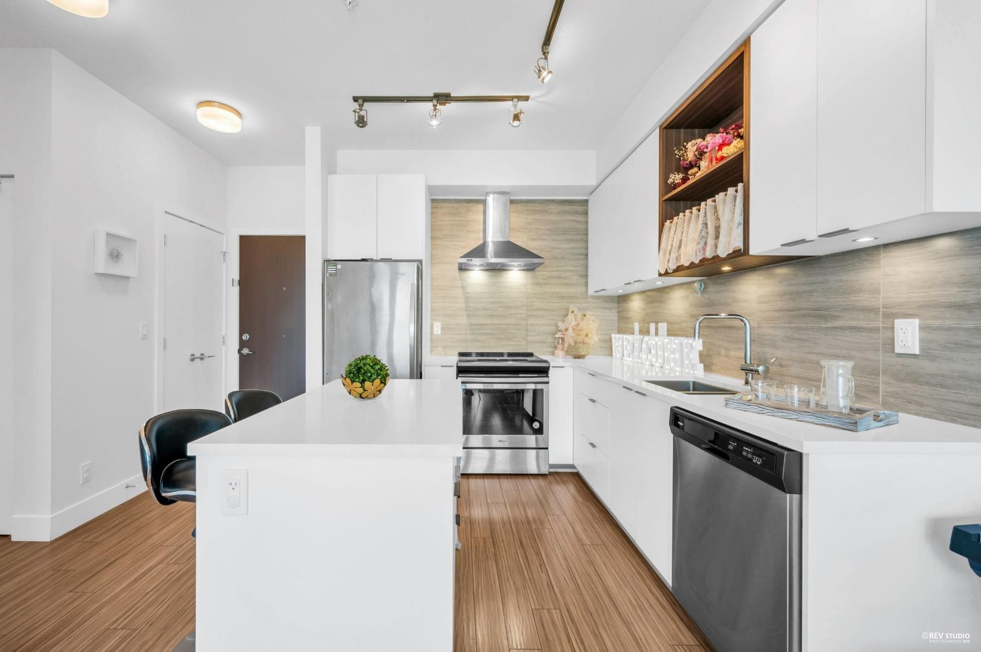 PH13 - 5355 Lane Street, Burnaby, V5H 0H1 — photo 4
