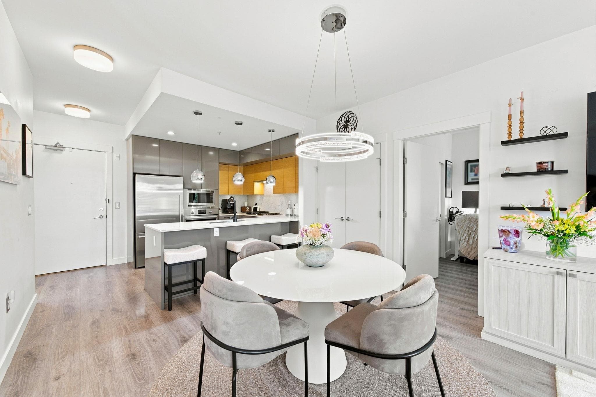401 - 1327 Draycott Road, North Vancouver, V7J 1W1 — photo 3
