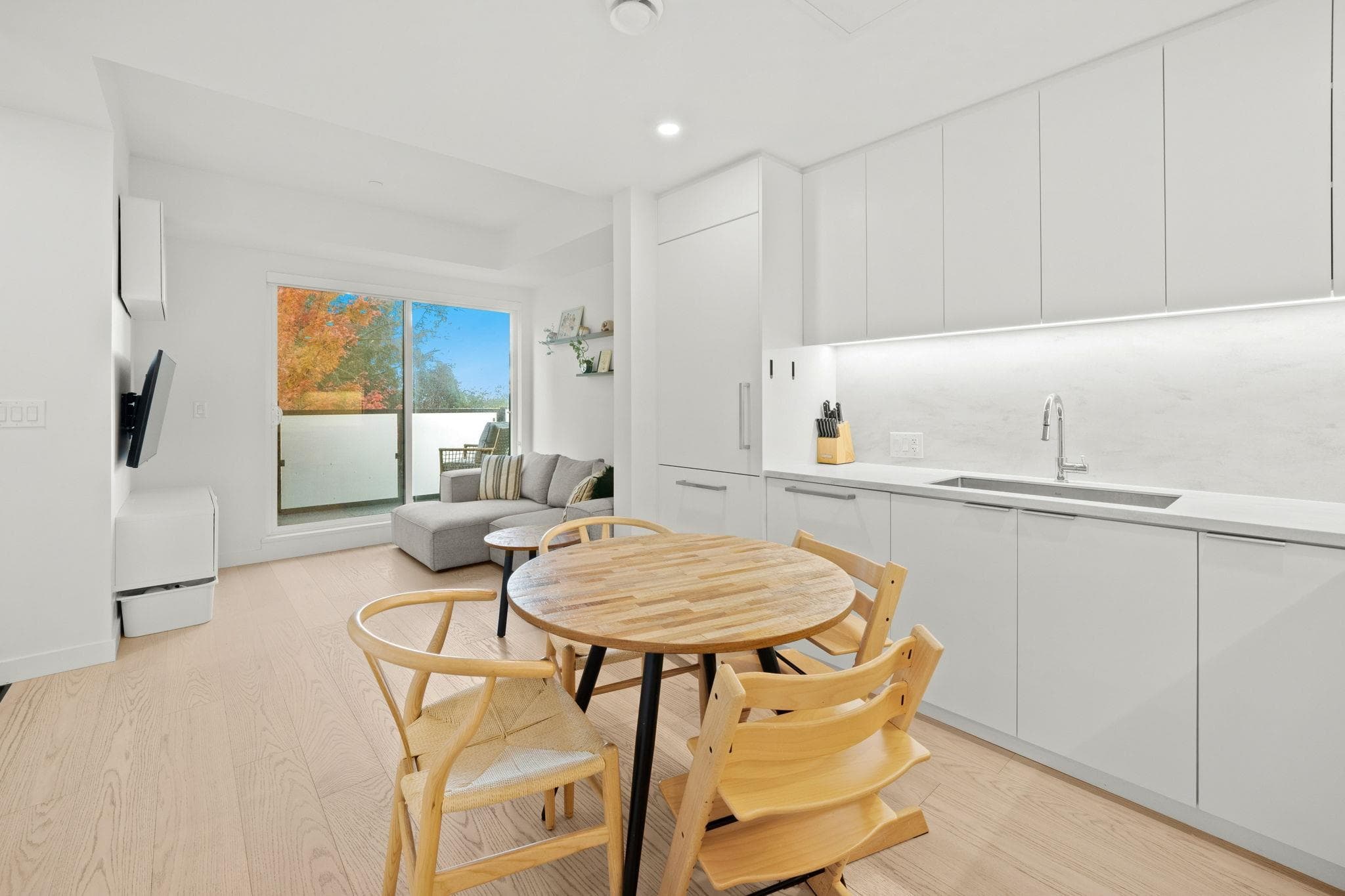 107 - 650 E 2nd Street, North Vancouver, V7L 1E3 — photo 3