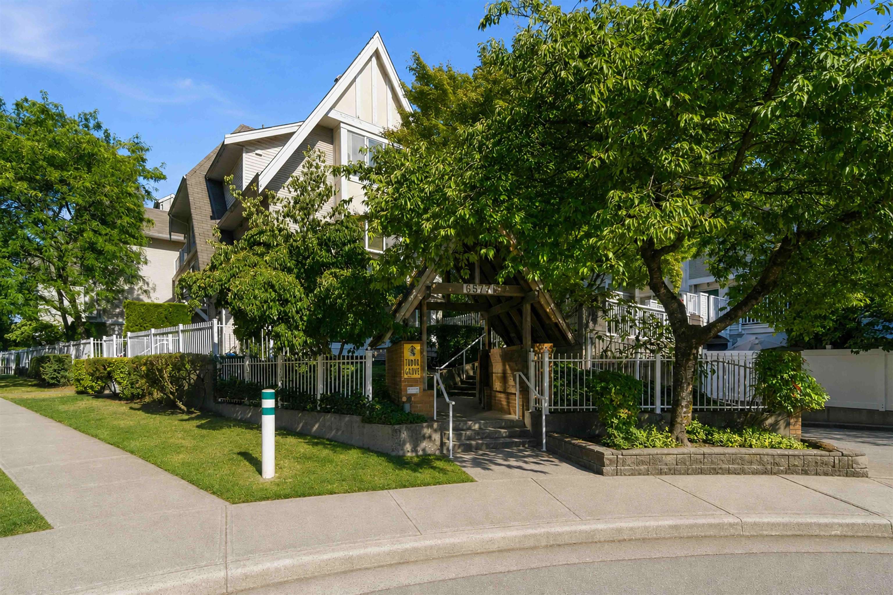 13 - 6577 Southoaks Crescent, Burnaby, V5E 4J9 — photo 5